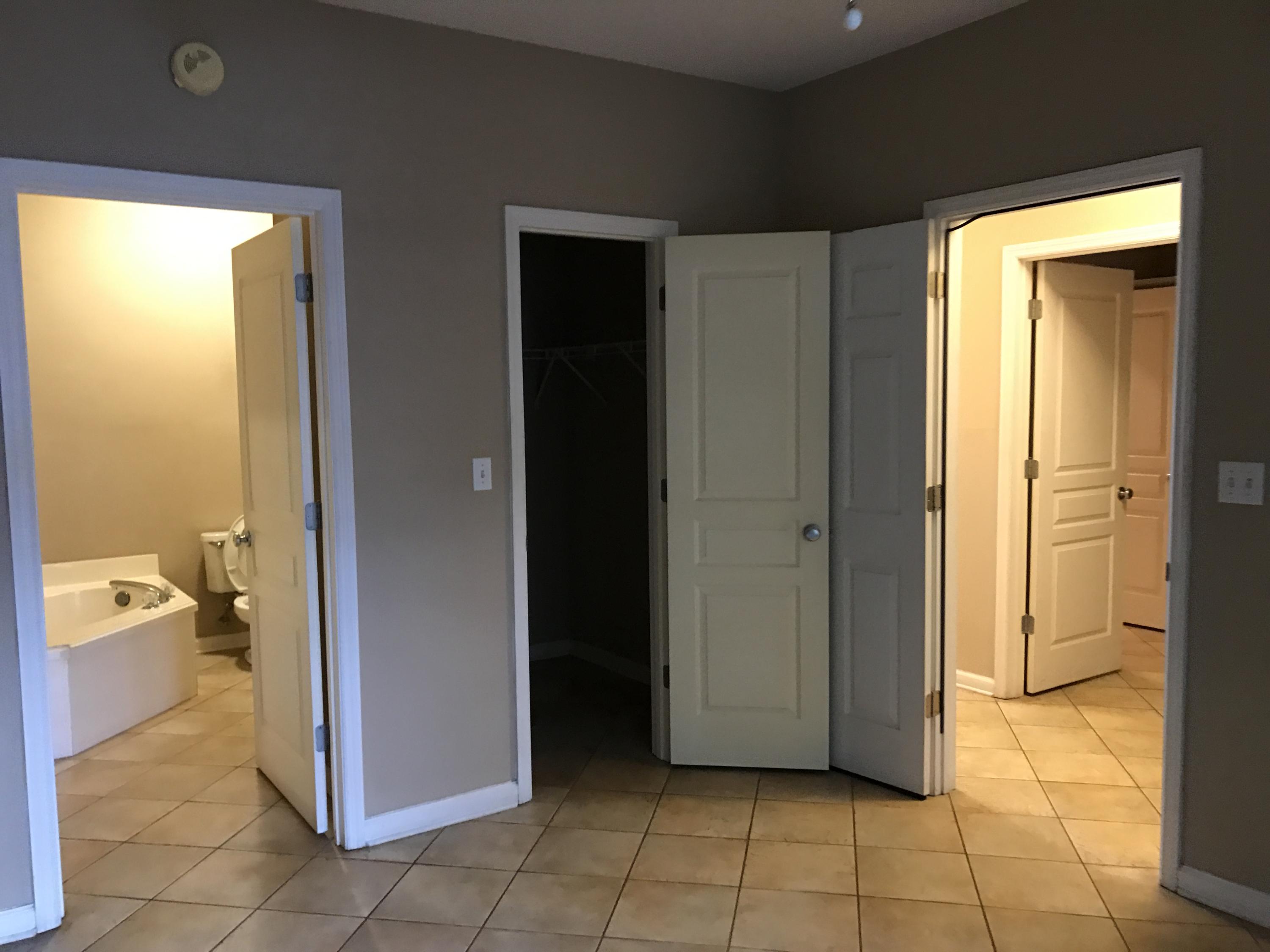 BARATARIA CONDO - Residential