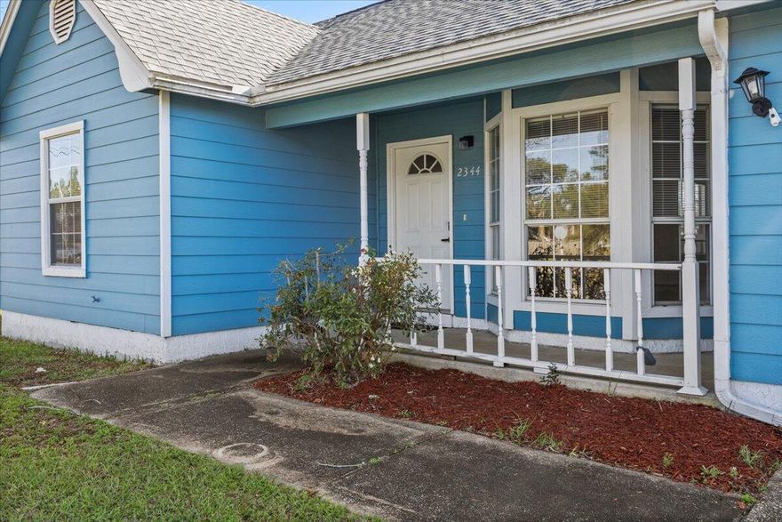 Welcome to Fox Den Villages in East Navarre! 3 Bedroom/2 Bath and NO HOA!!! This home is sitting on 1/4 acre with a deck shared between  the master bedroom and living room. Pefect starter home for small families, and prime location with a short 10 mile commute to Hurlburt Field! The wood burning fireplace is an added bonus to enjoy those cool breezy nights. Schedule a showing today!