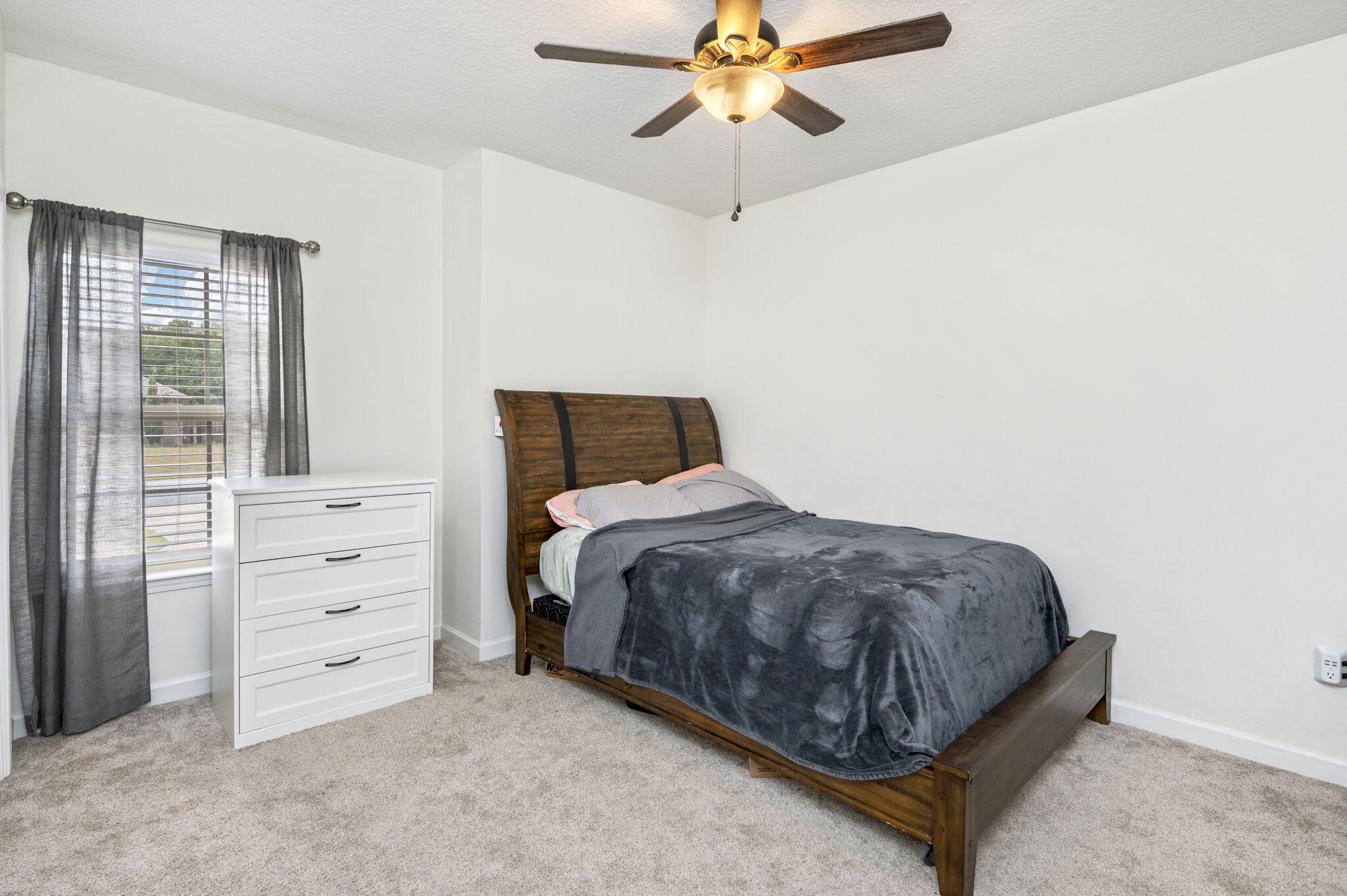 OVERLOOK AT CHESTNUT RIDGE - Residential Lease
