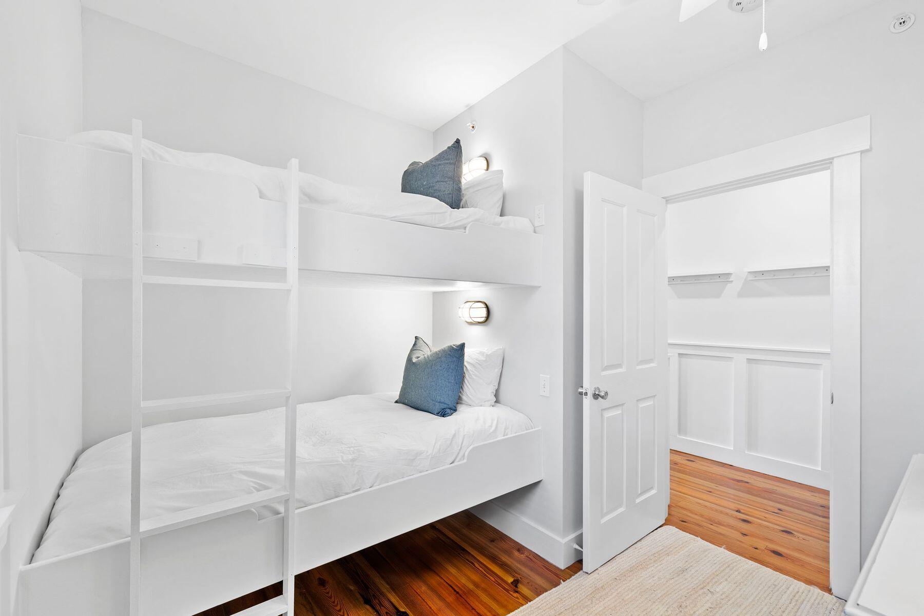 Grand Isle Condo - Residential
