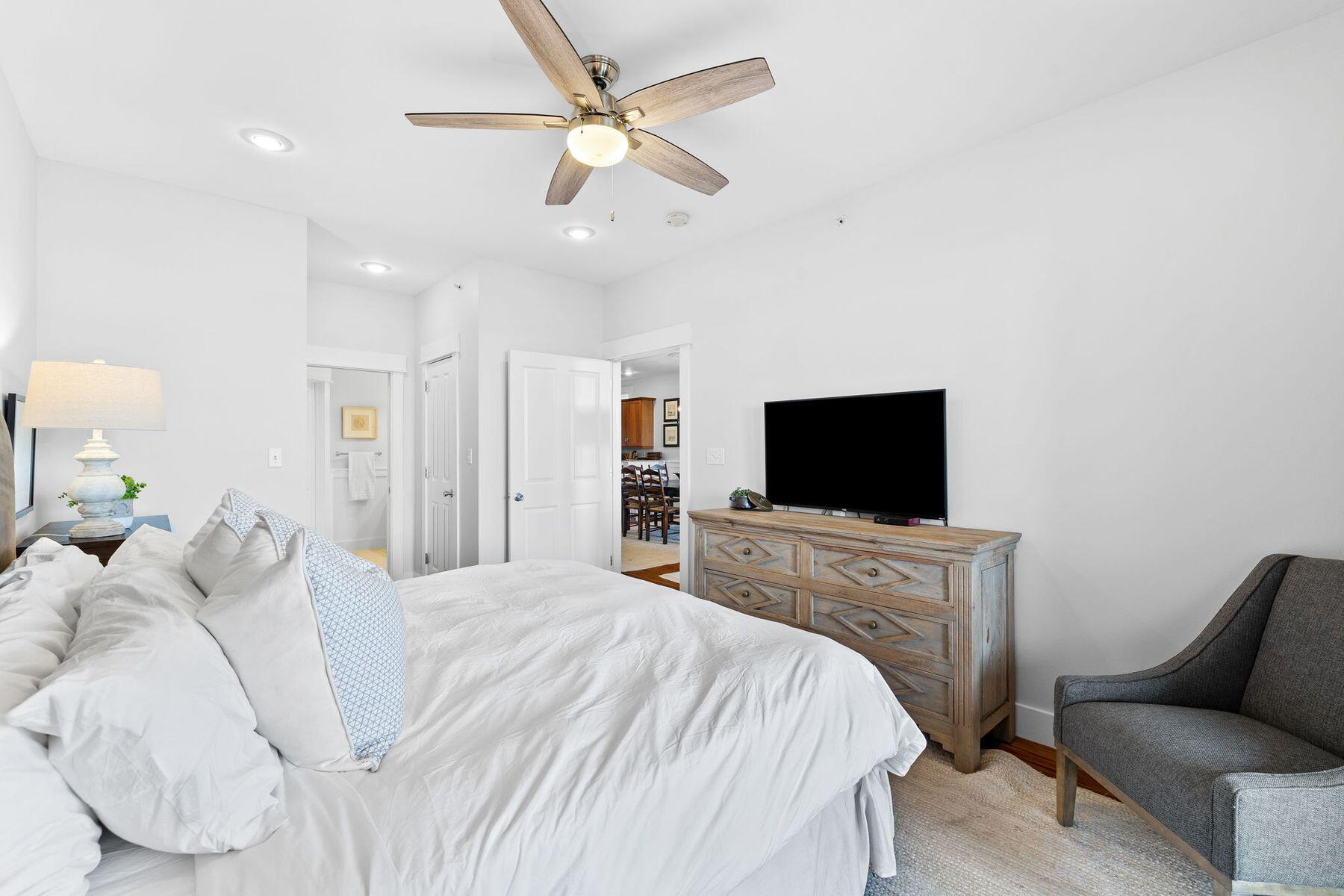 Grand Isle Condo - Residential