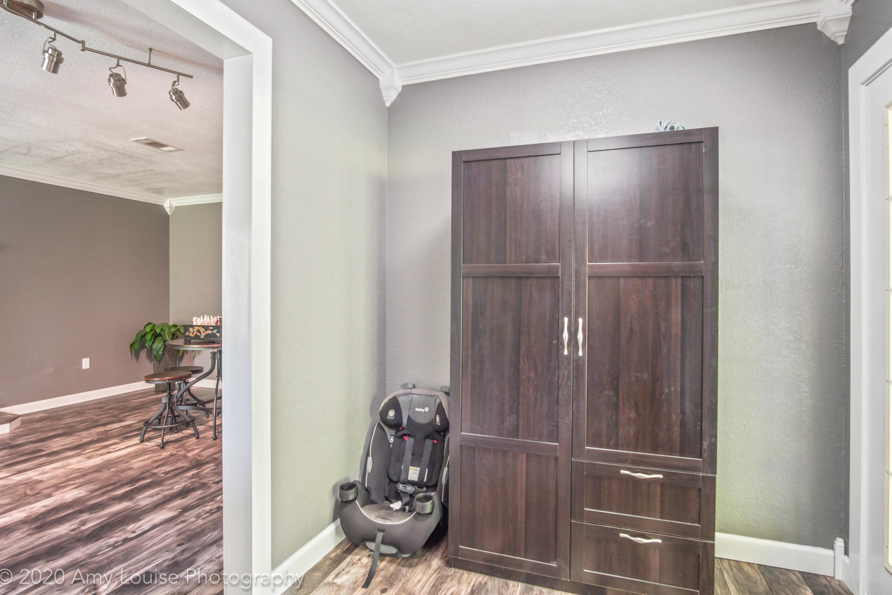 HOLLY HILLS - Residential