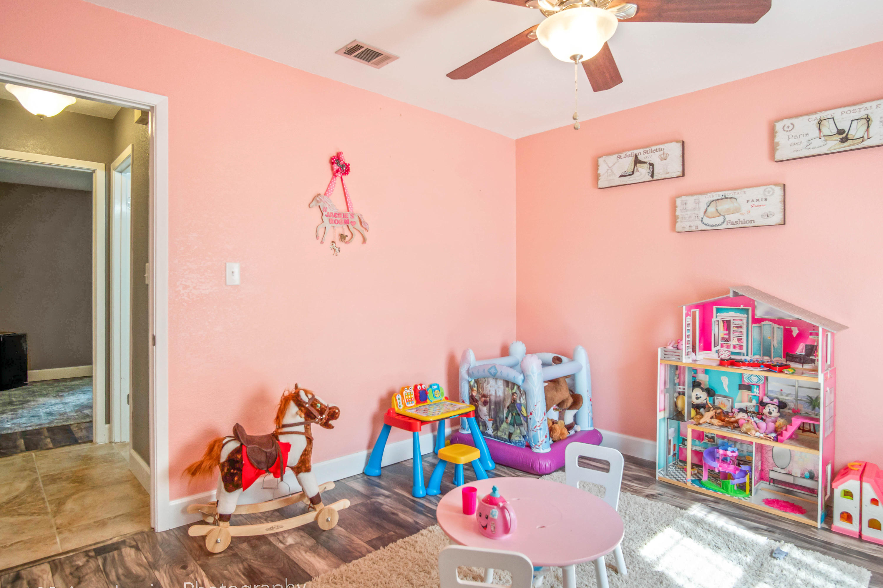 HOLLY HILLS - Residential