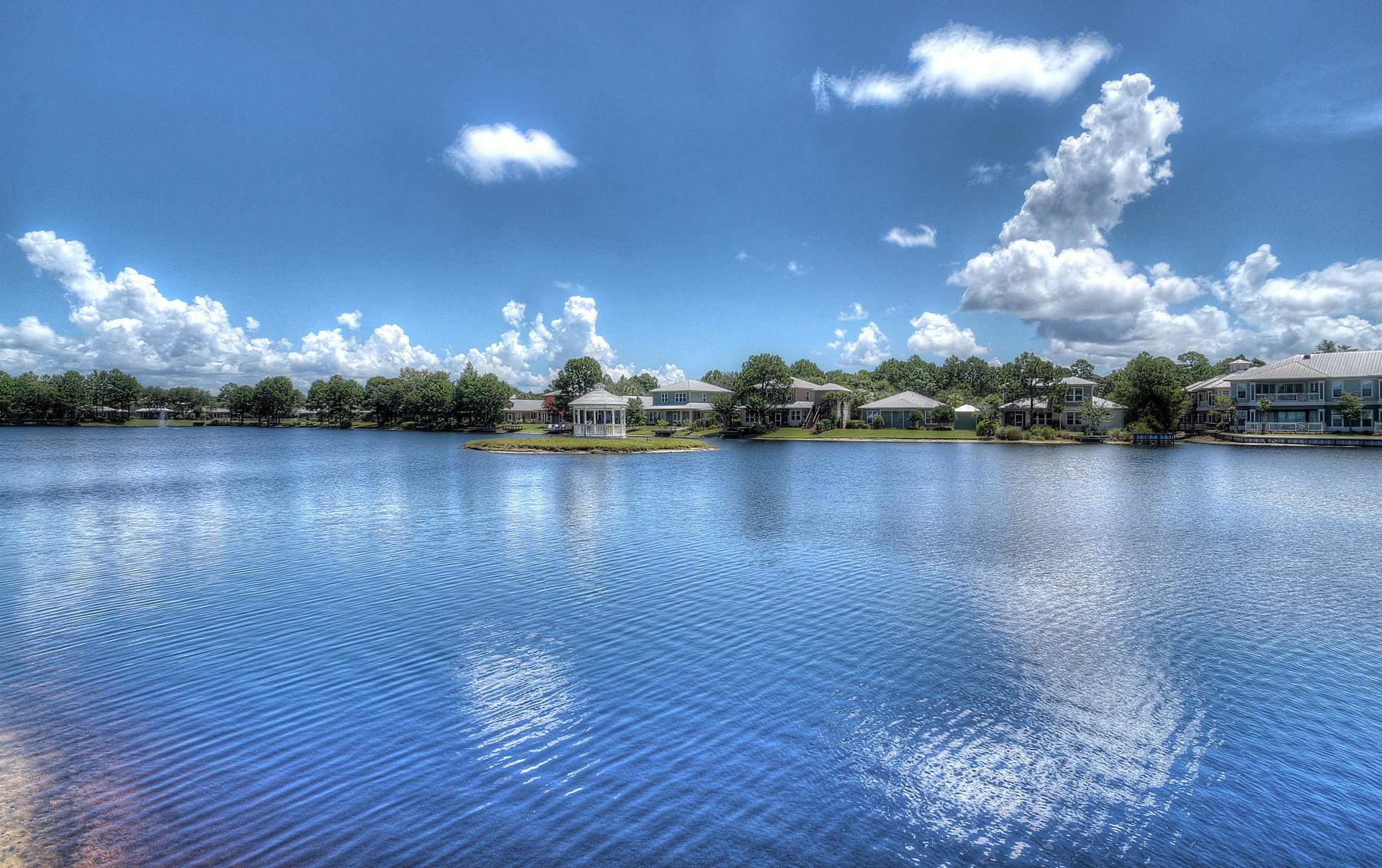 CRYSTAL LAKE PHASE I - Residential