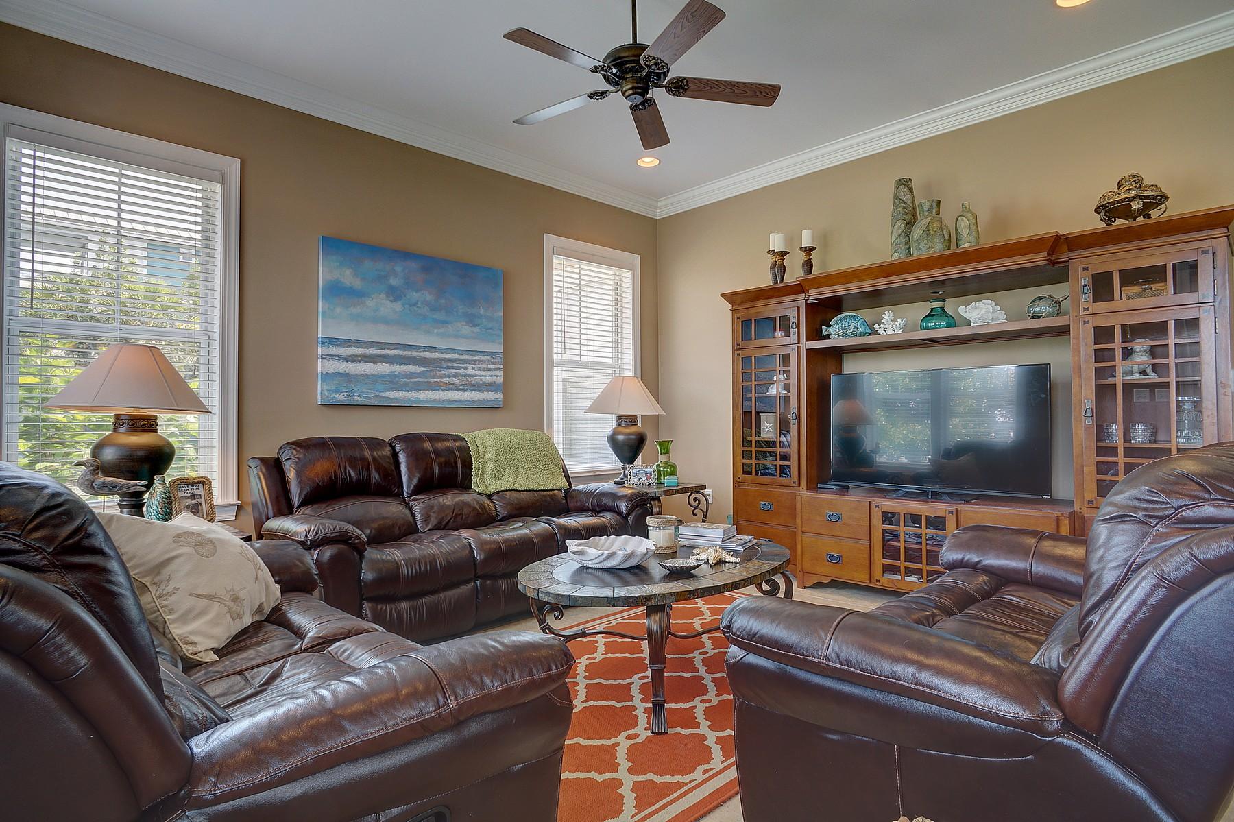 CRYSTAL LAKE PHASE I - Residential