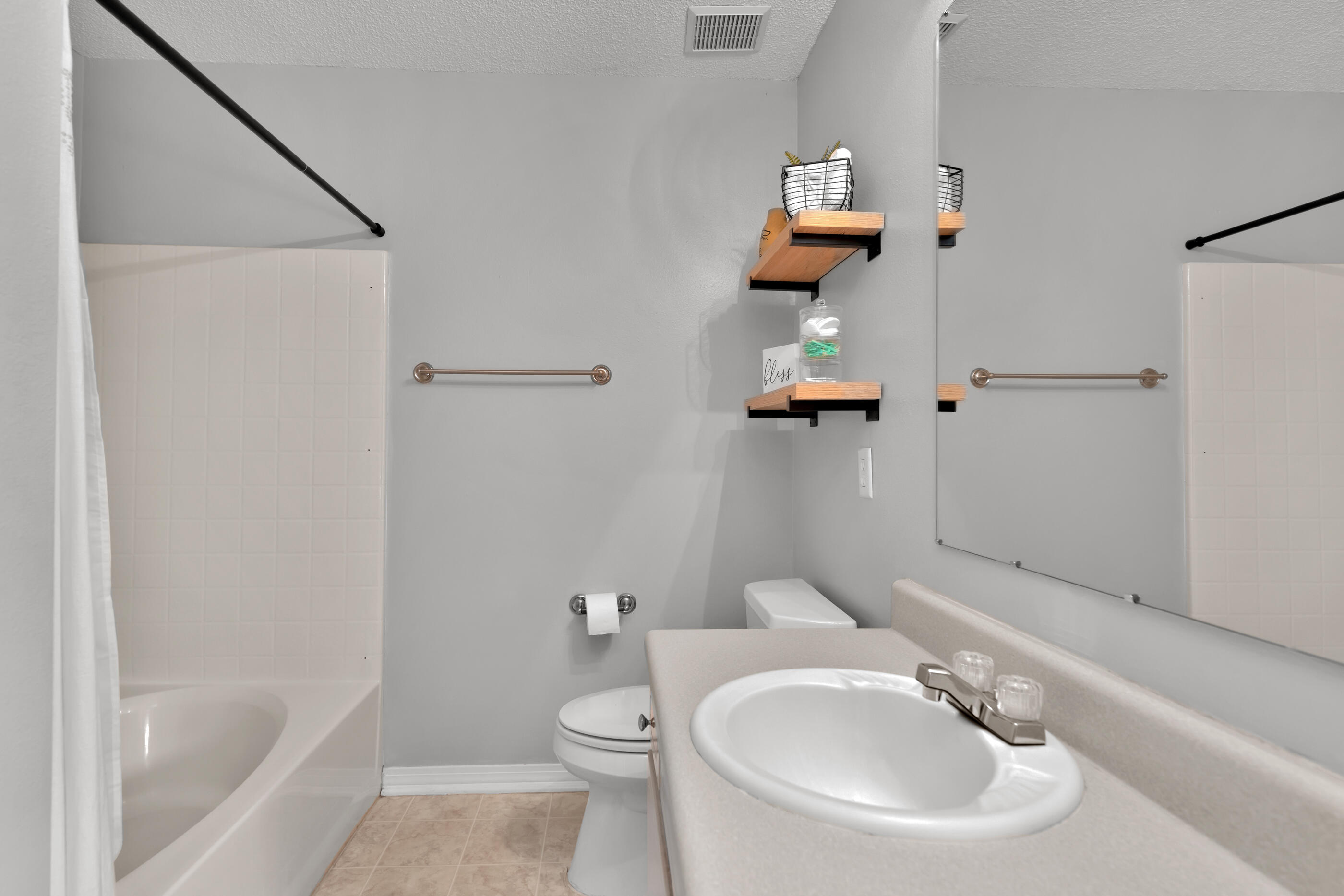 NAVARRE S/D 2ND ADDN - Residential