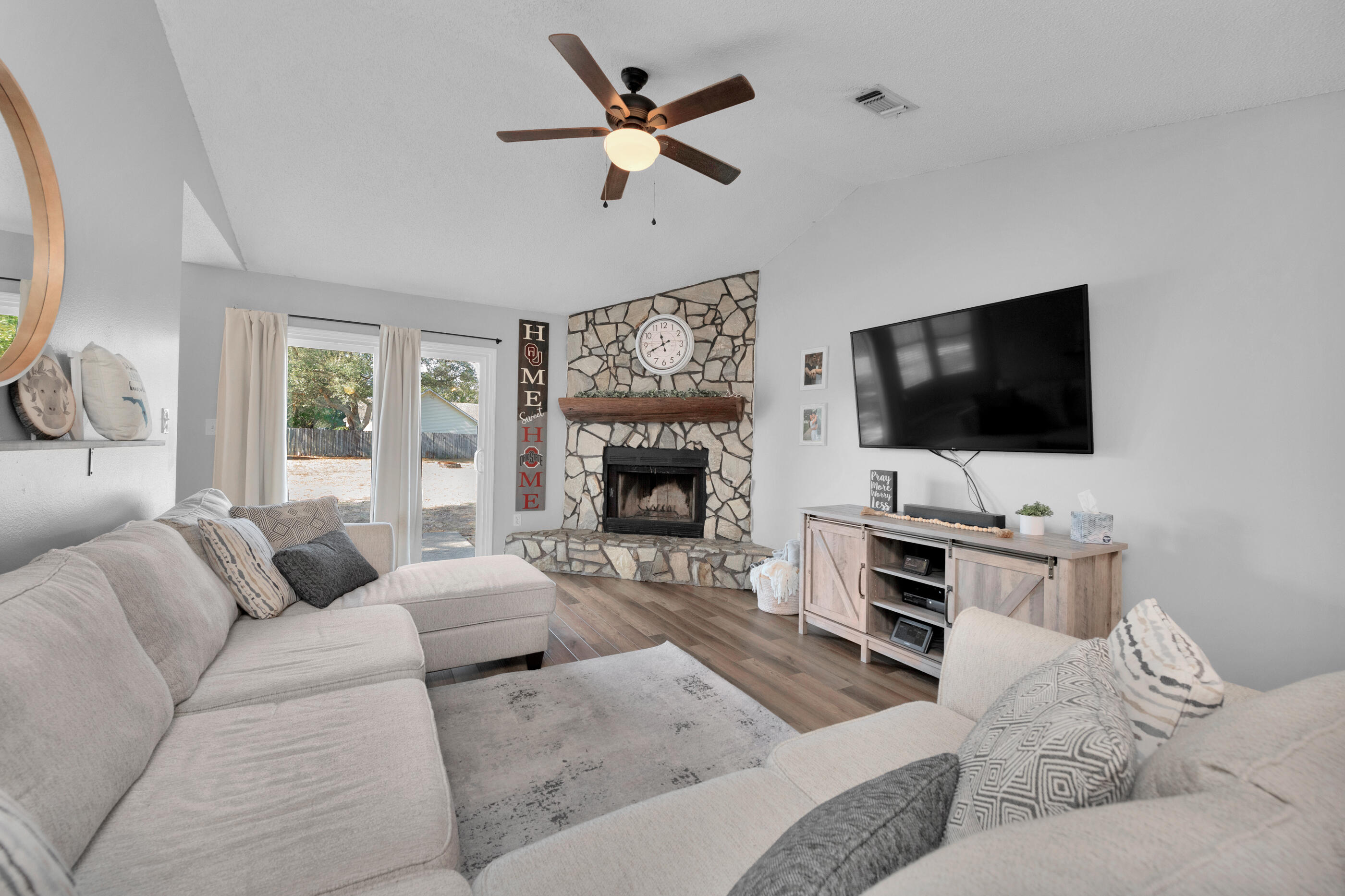 NAVARRE S/D 2ND ADDN - Residential