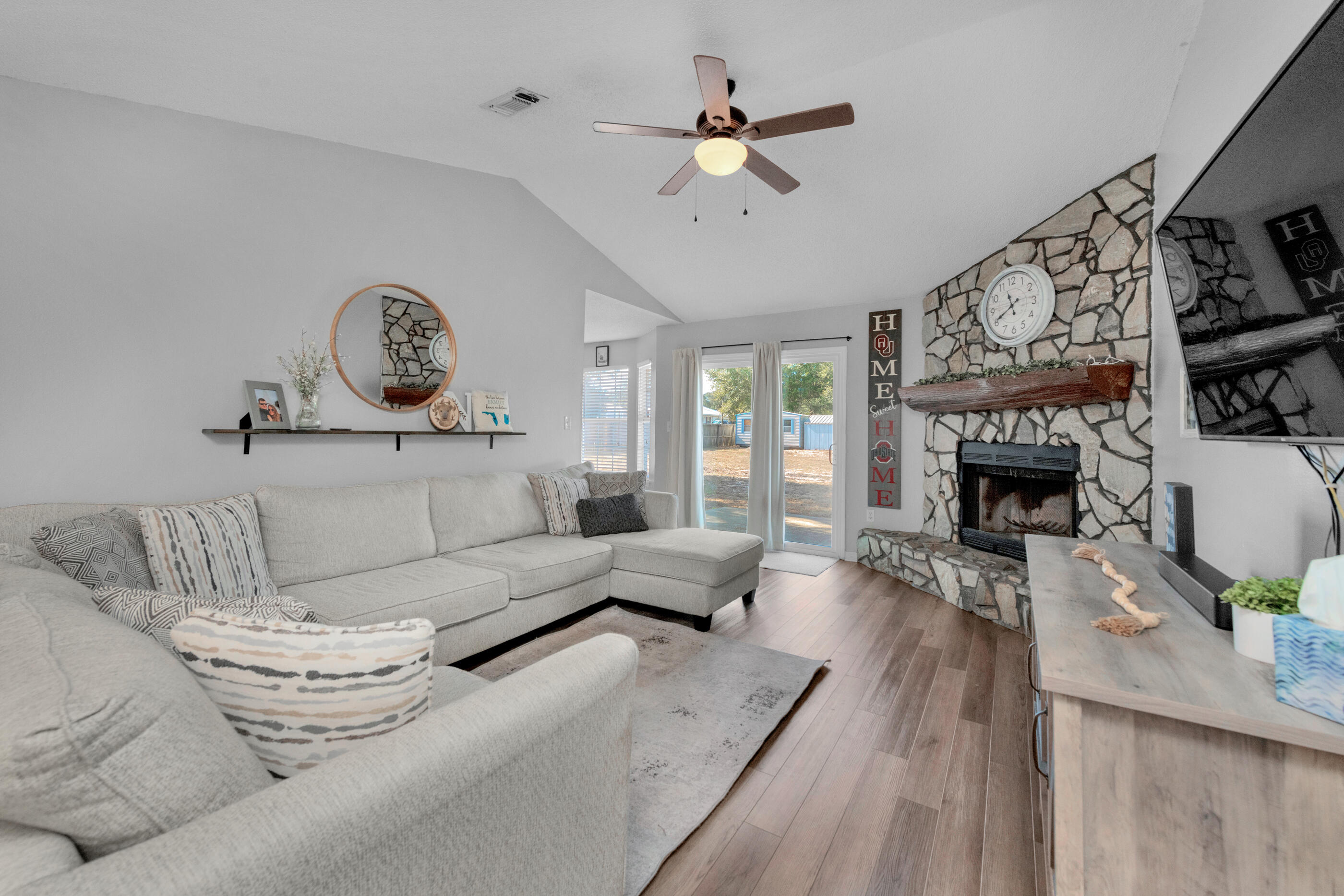 NAVARRE S/D 2ND ADDN - Residential