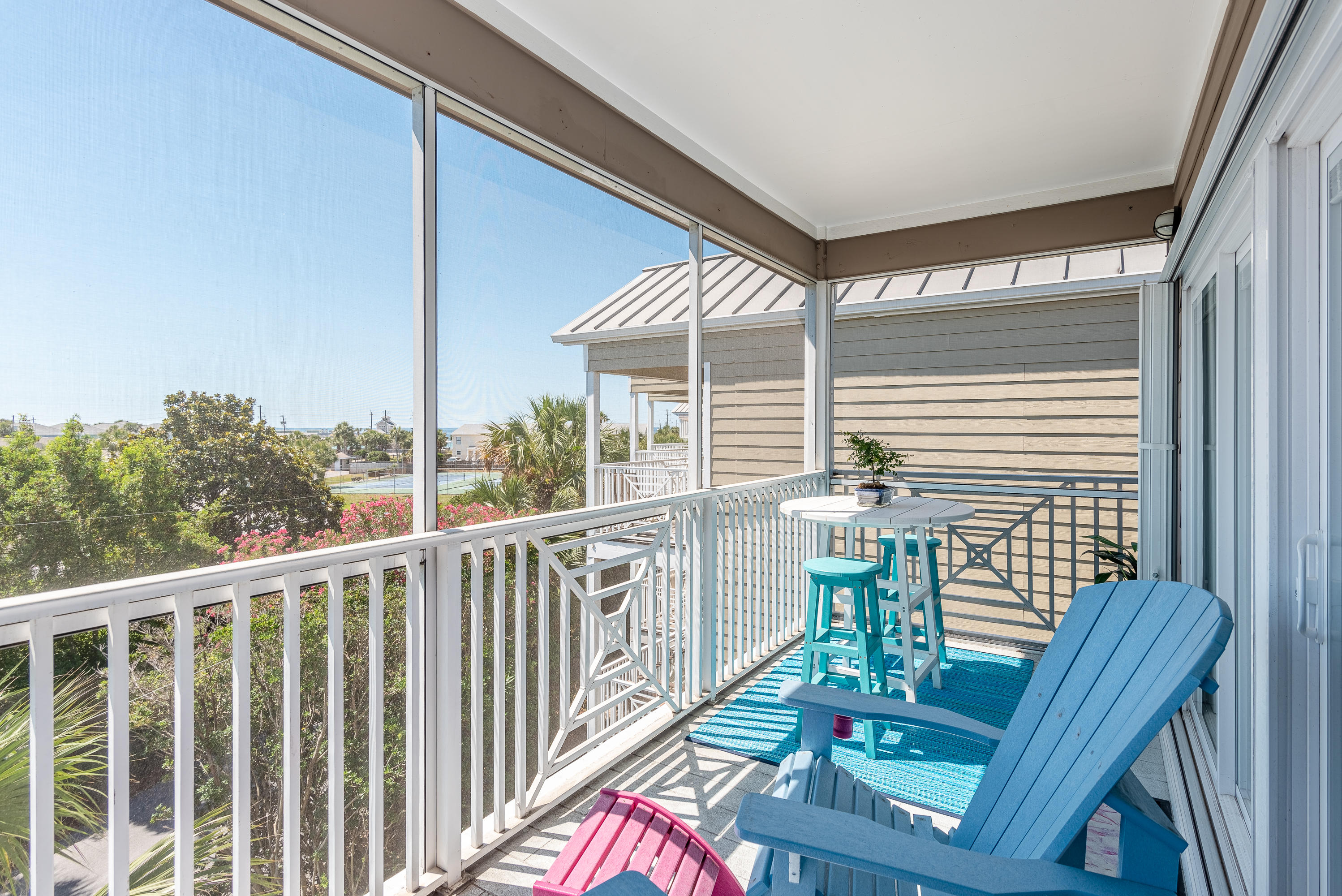 BEACH POINTE T/H - Residential