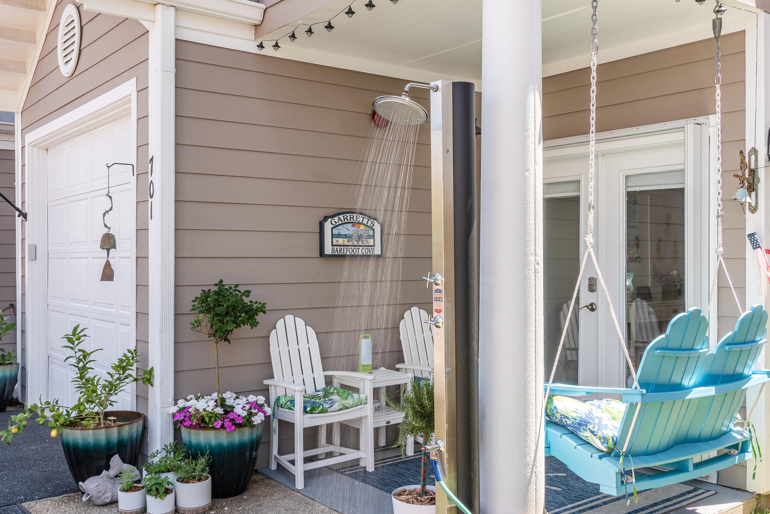 BEACH POINTE T/H - Residential