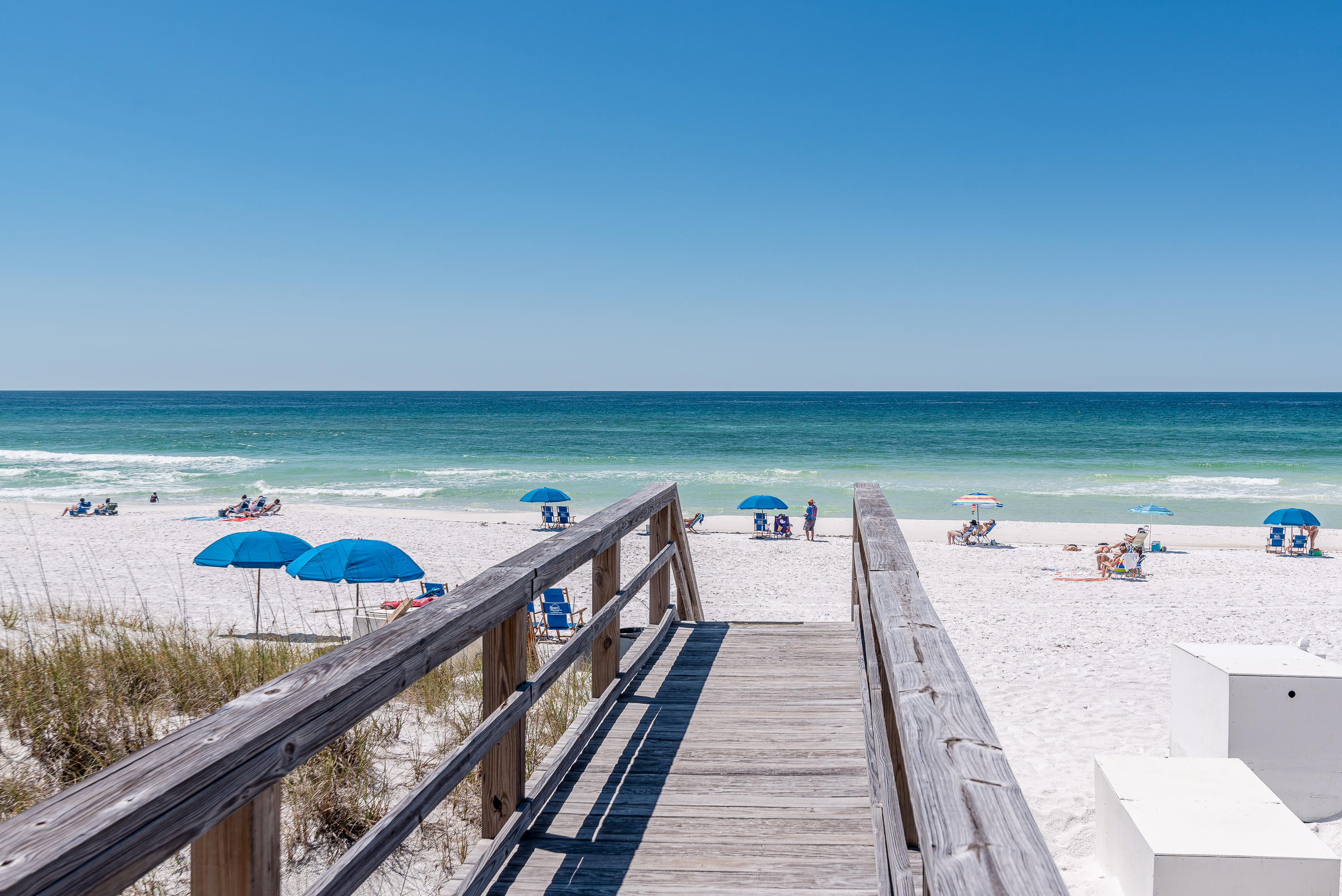 BEACH POINTE T/H - Residential