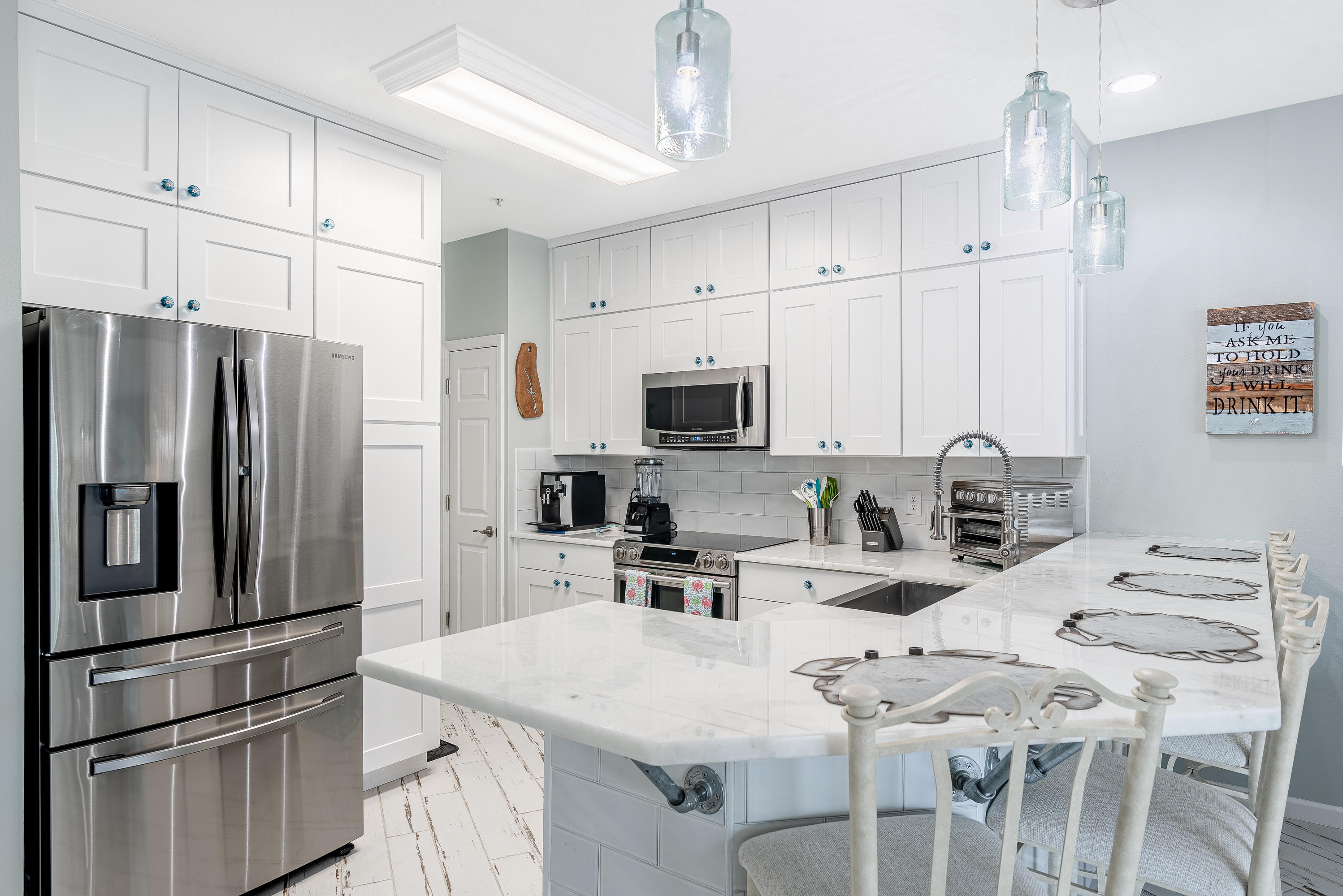 BEACH POINTE T/H - Residential