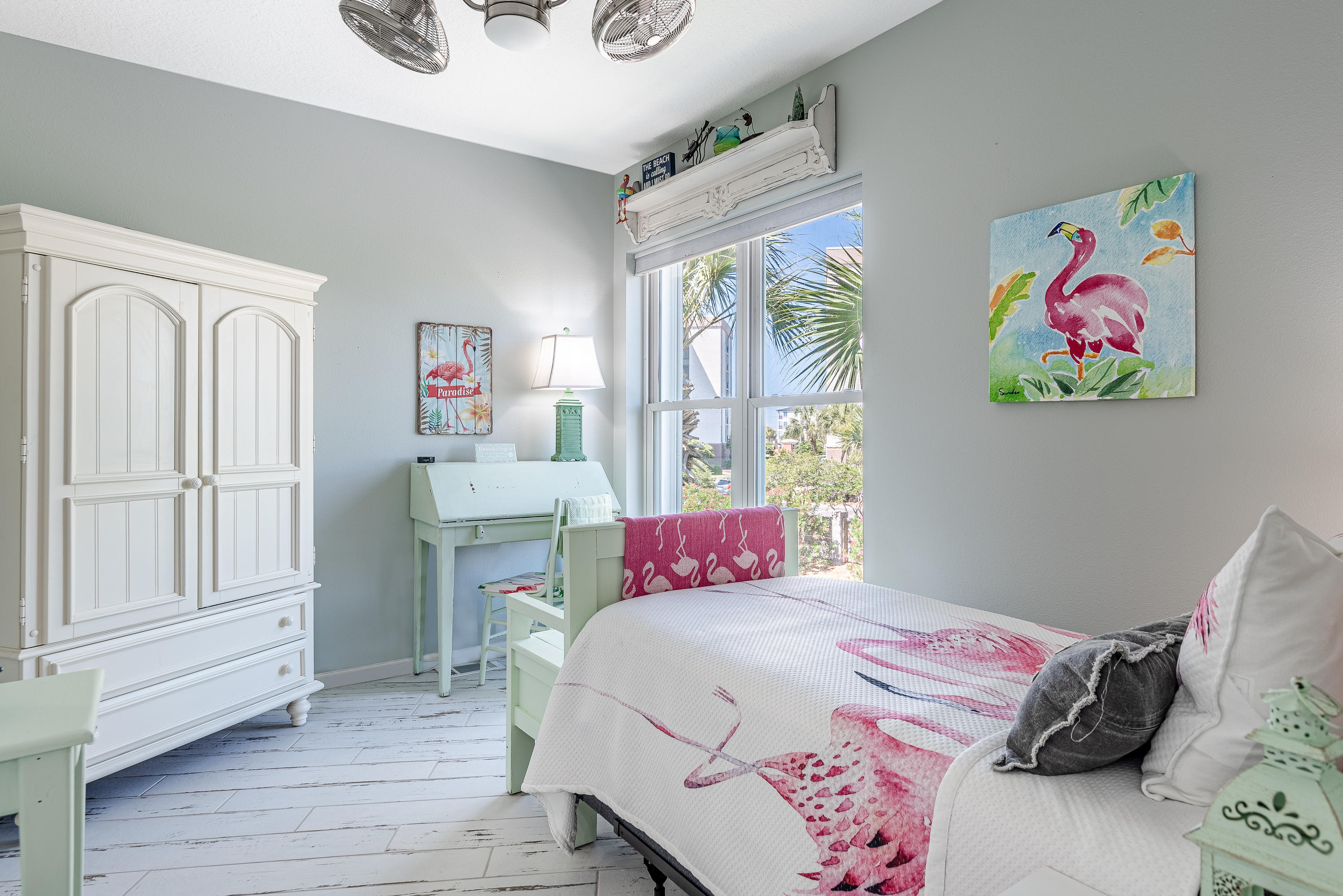 BEACH POINTE T/H - Residential