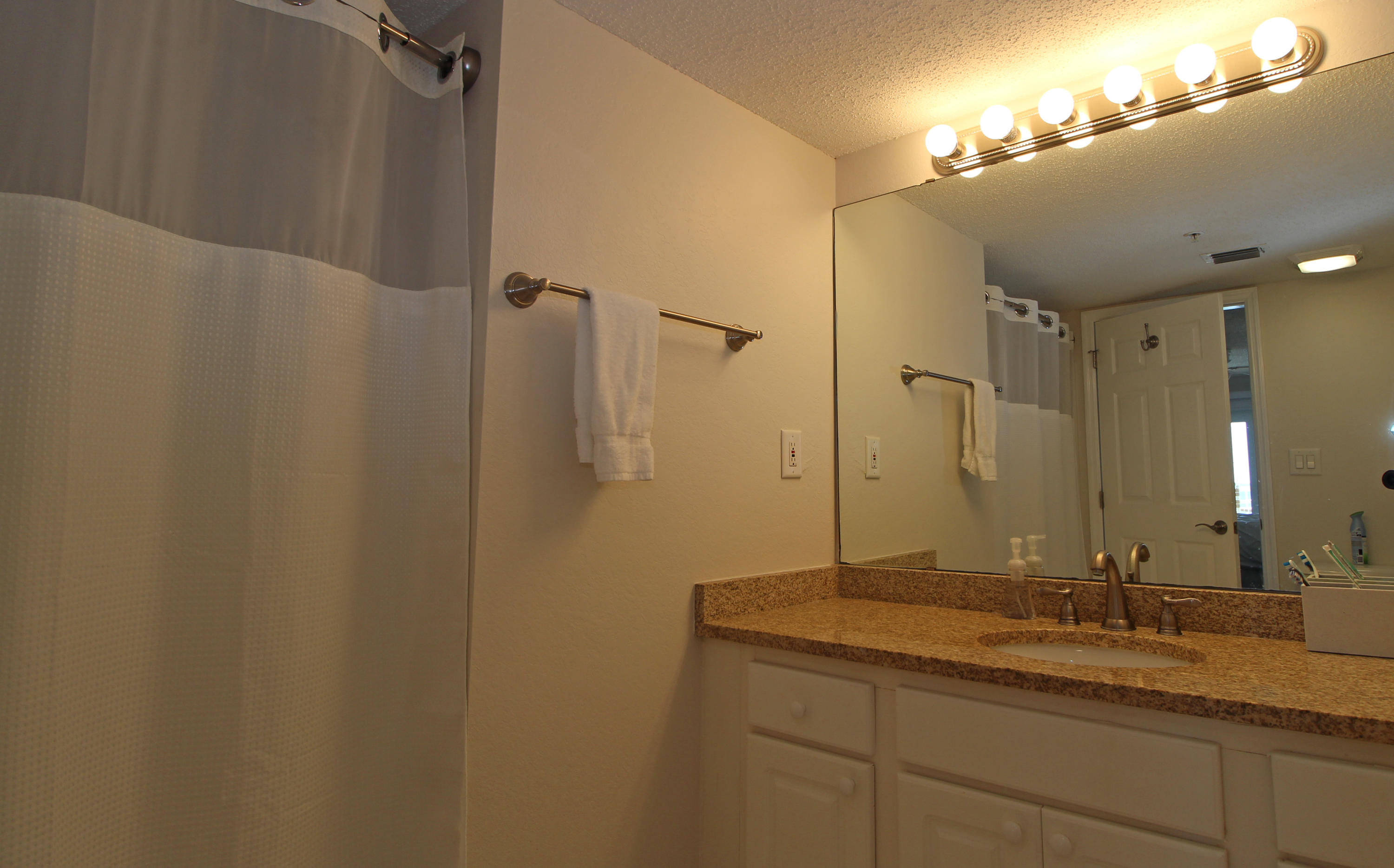 ISLANDER BEACH RESORT PH 2 - Residential