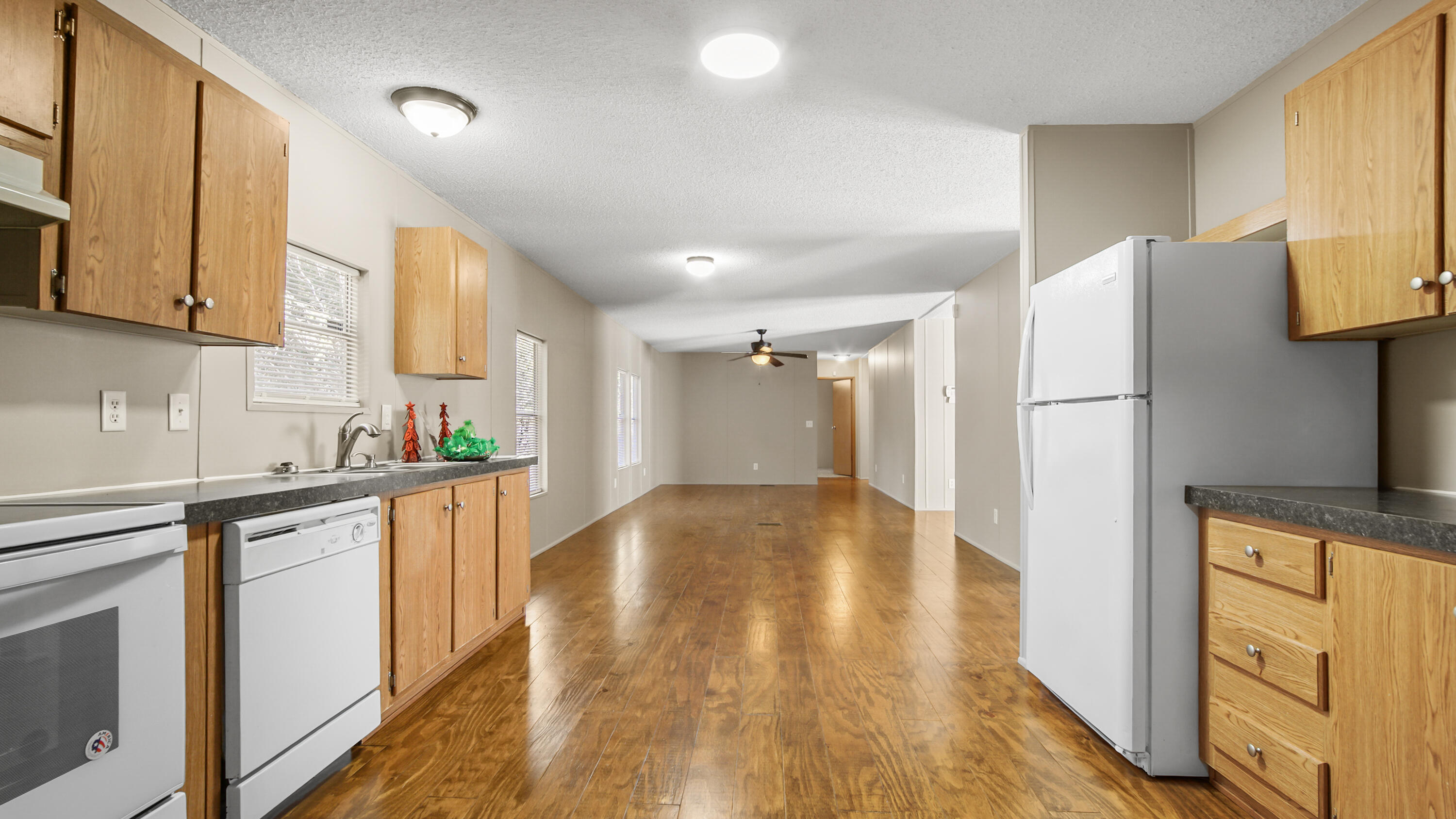 OAKWOOD HILLS UNIT 3 - Residential