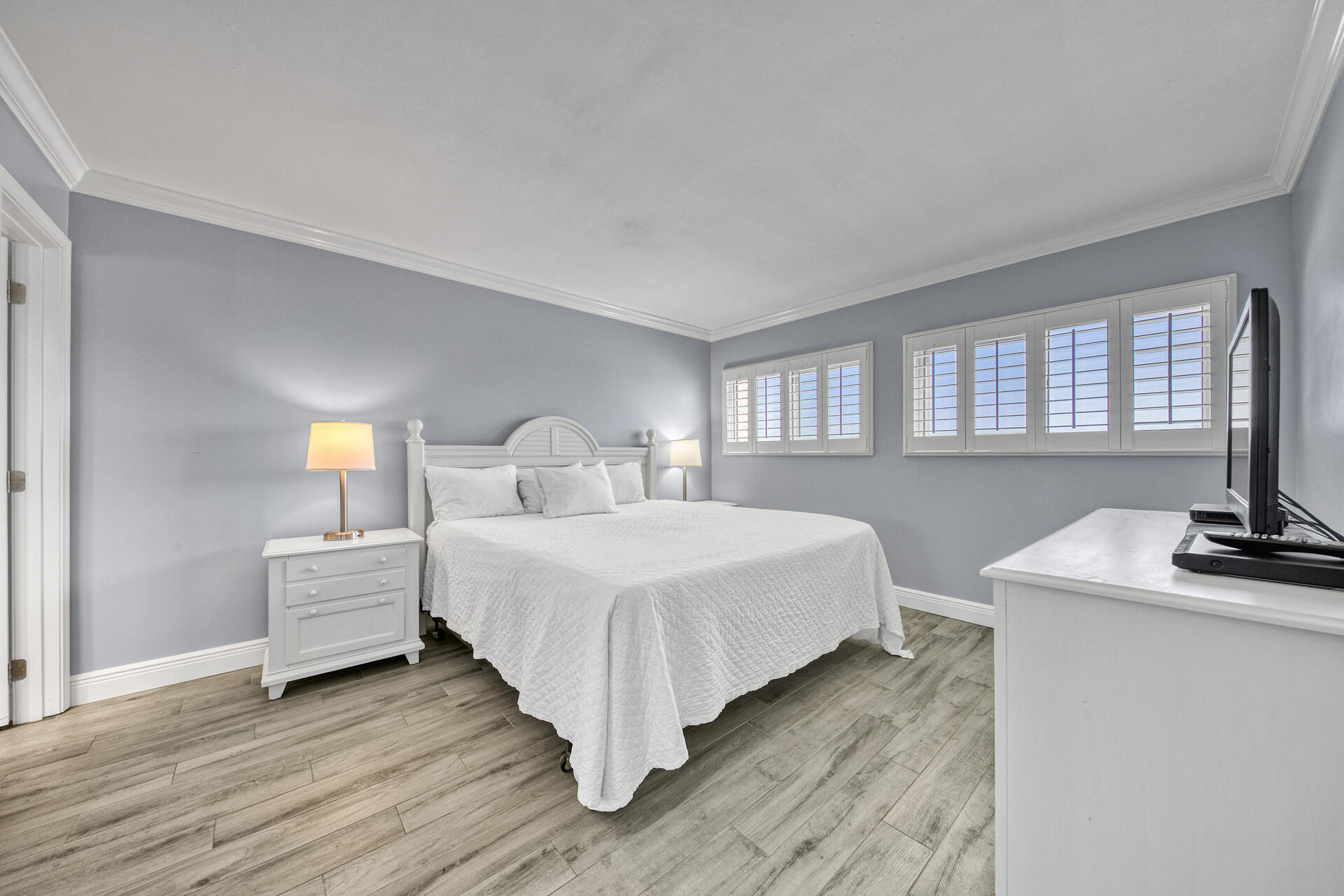 BEACH HOUSE CONDO PH 2 - Residential
