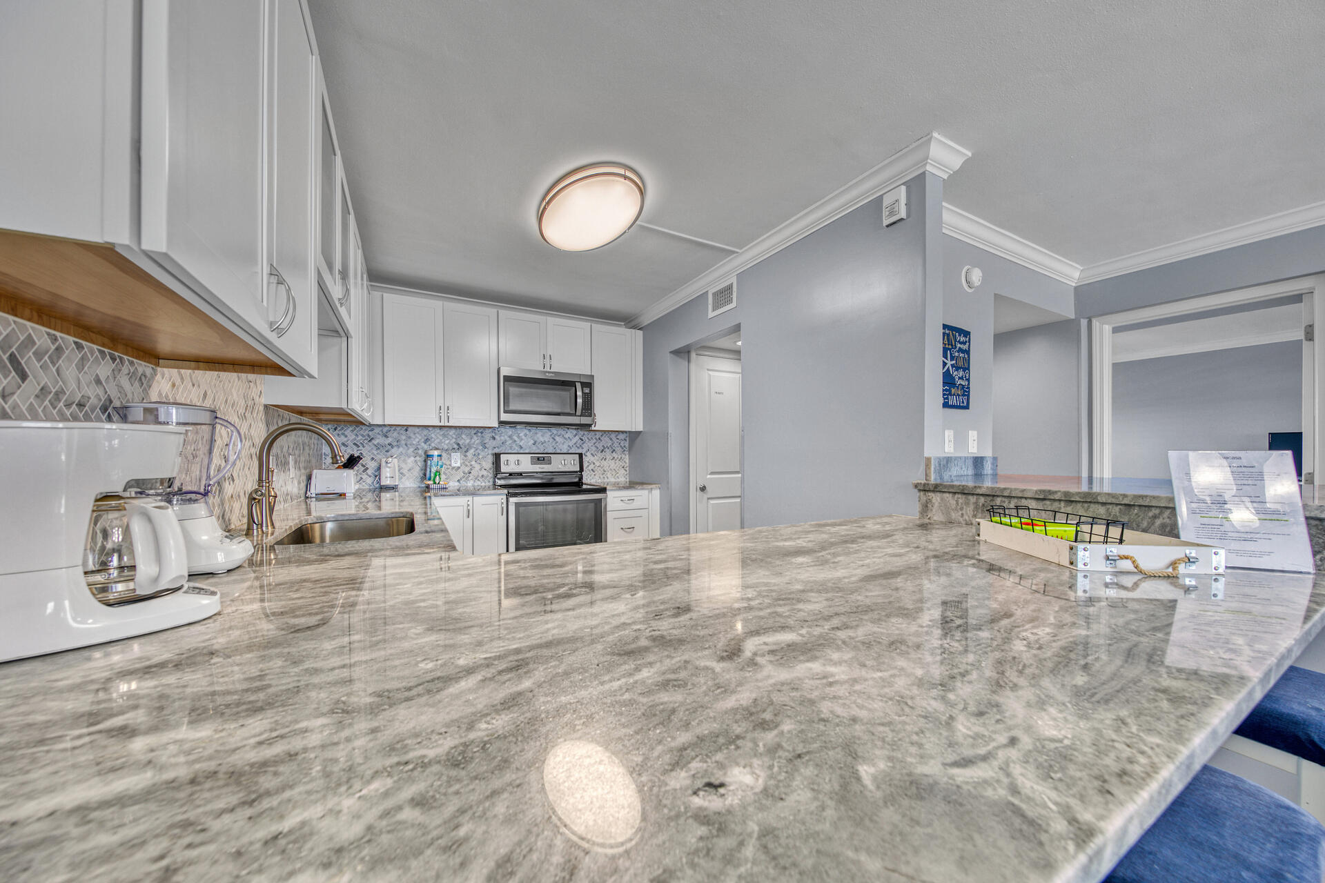 BEACH HOUSE CONDO PH 2 - Residential