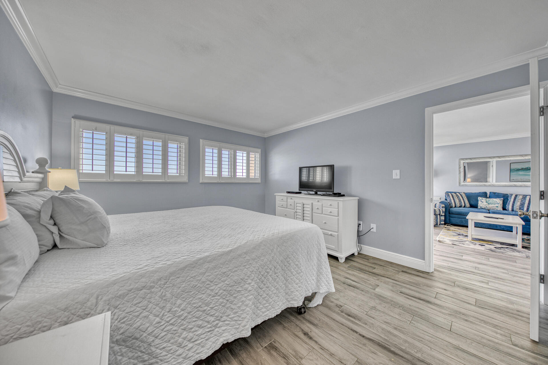 BEACH HOUSE CONDO PH 2 - Residential