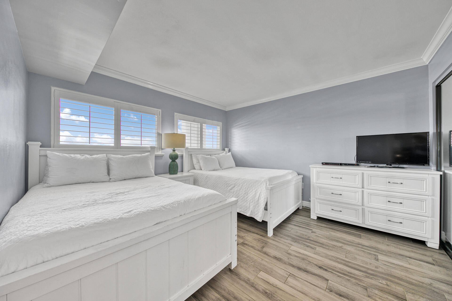BEACH HOUSE CONDO PH 2 - Residential