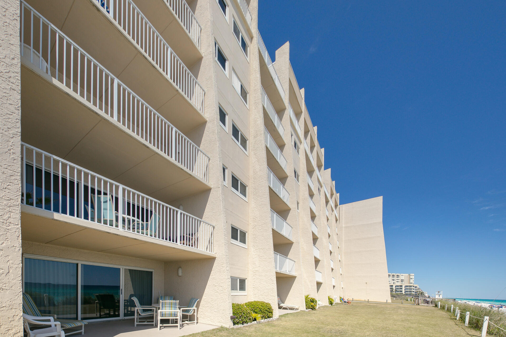 BEACH HOUSE CONDO PH 2 - Residential