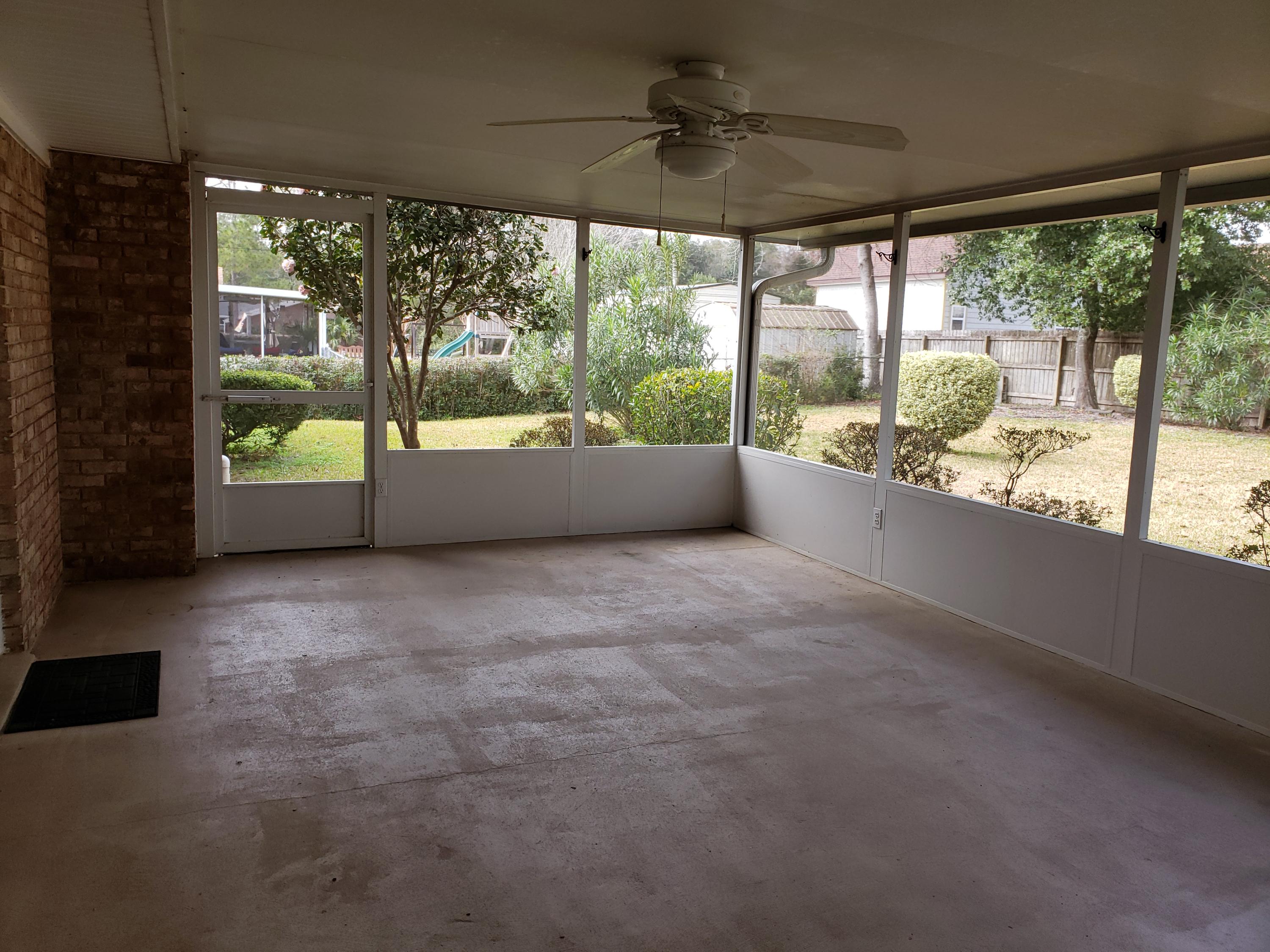 BAYOU POQUITO - Residential