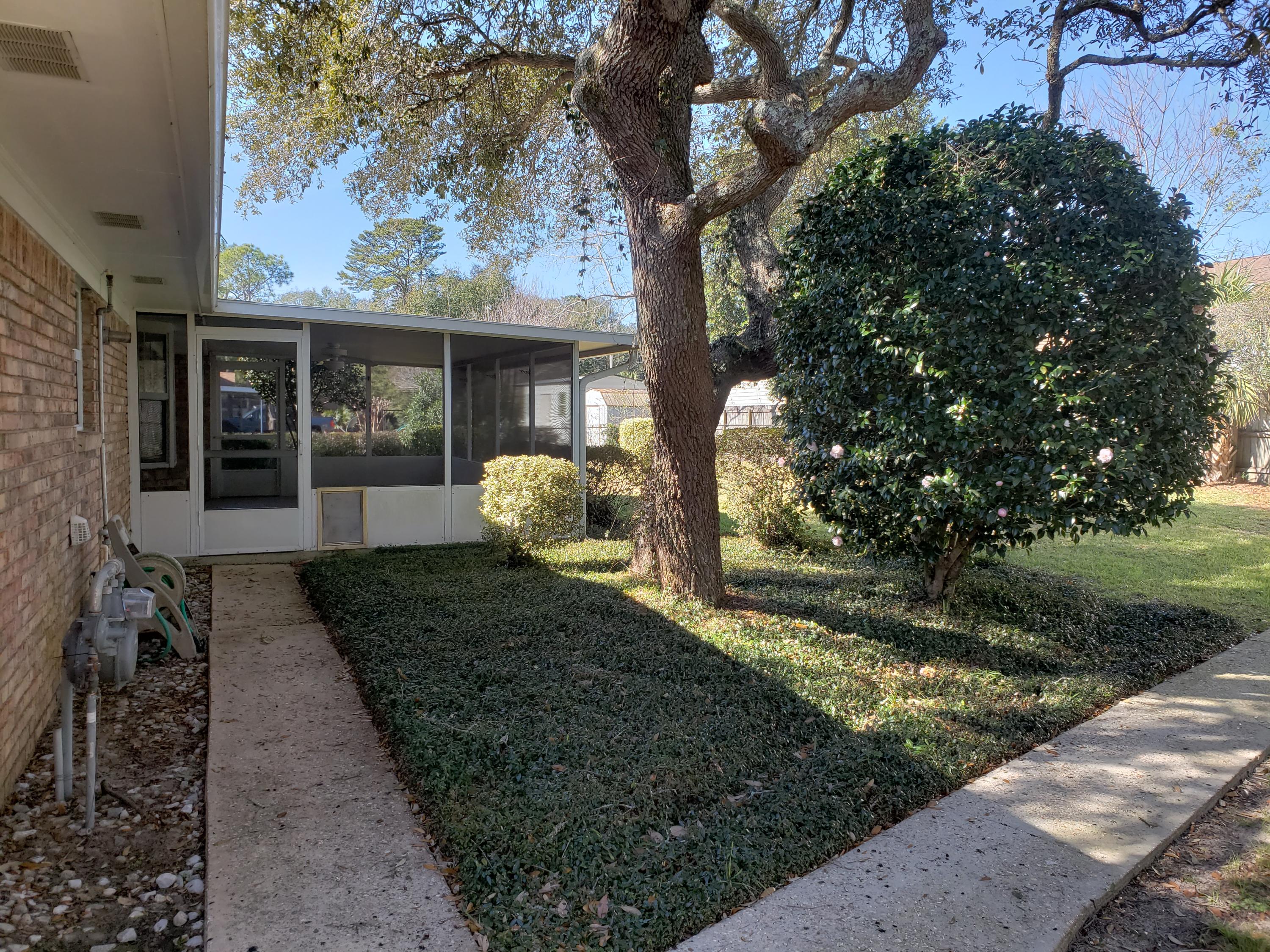 BAYOU POQUITO - Residential