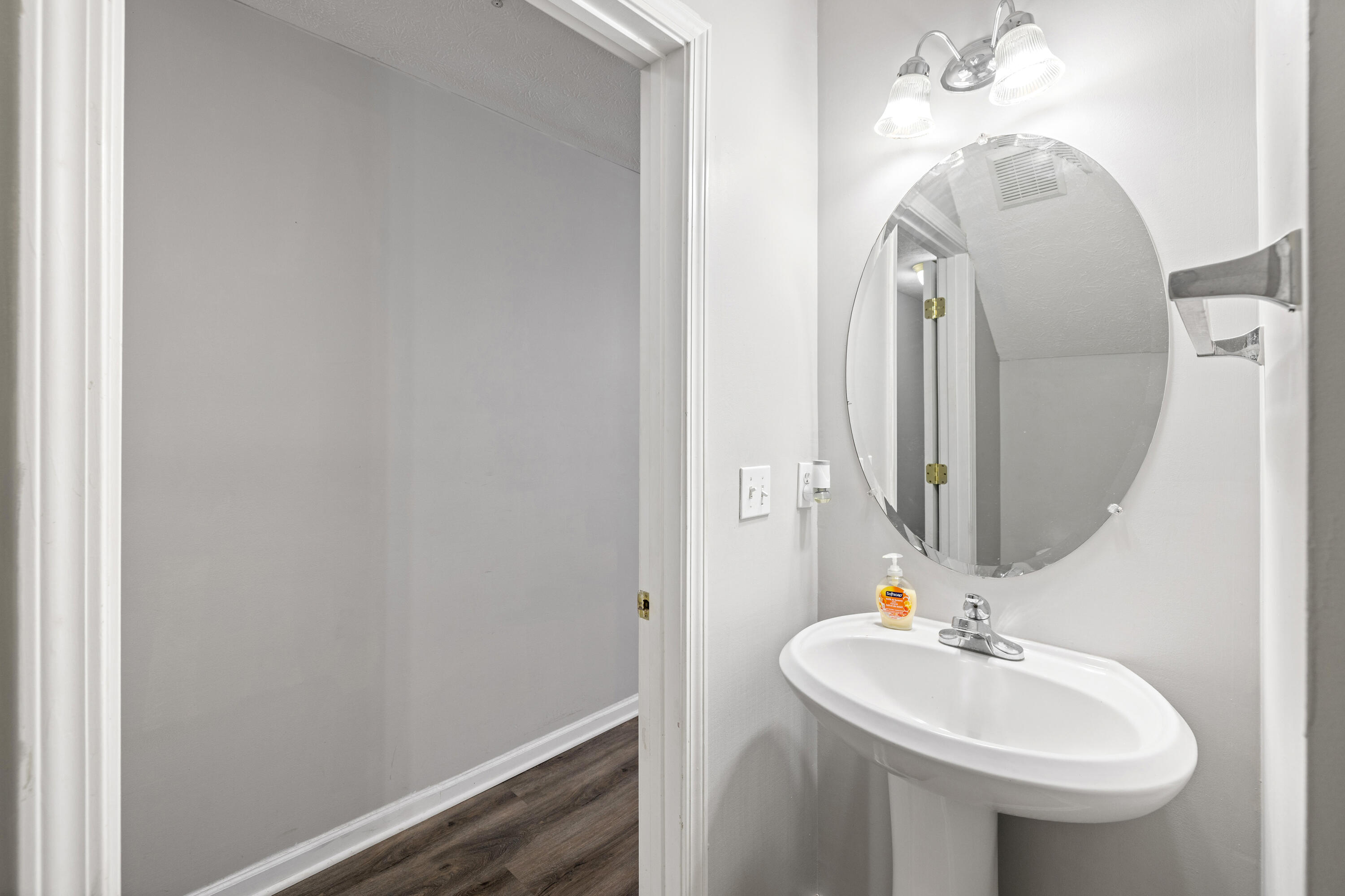 ROLLING PINES - Residential