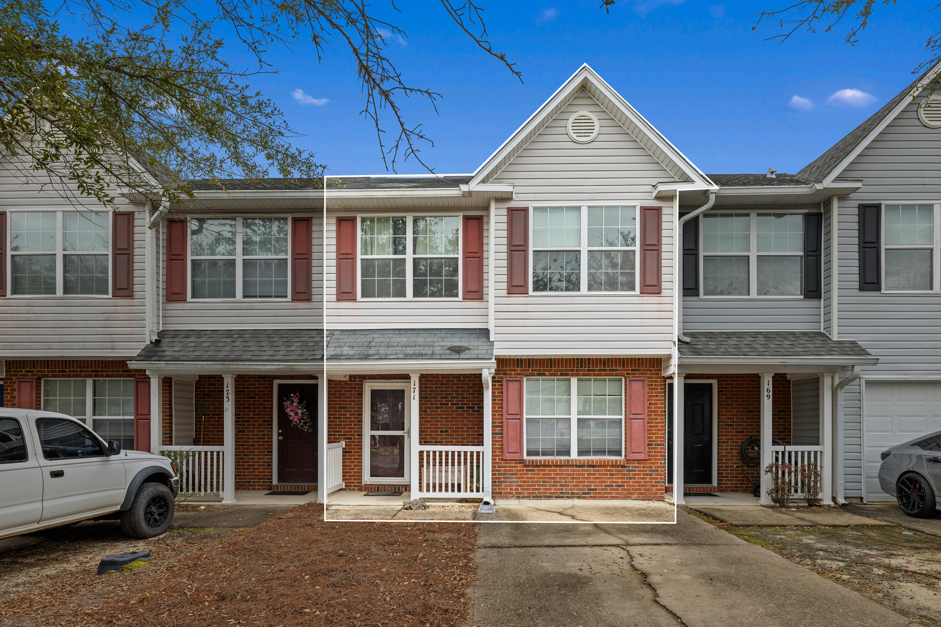 ROLLING PINES - Residential