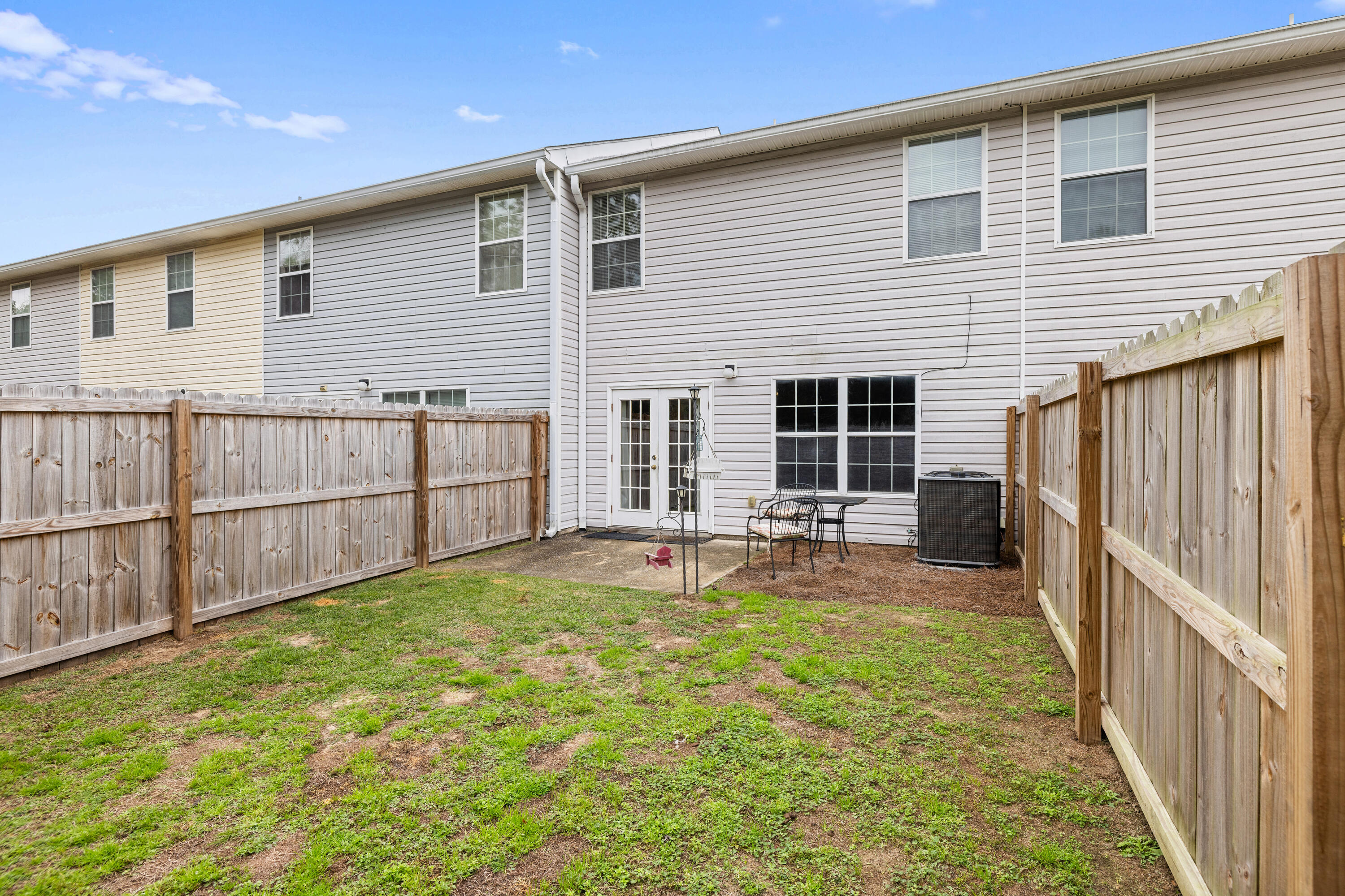 ROLLING PINES - Residential