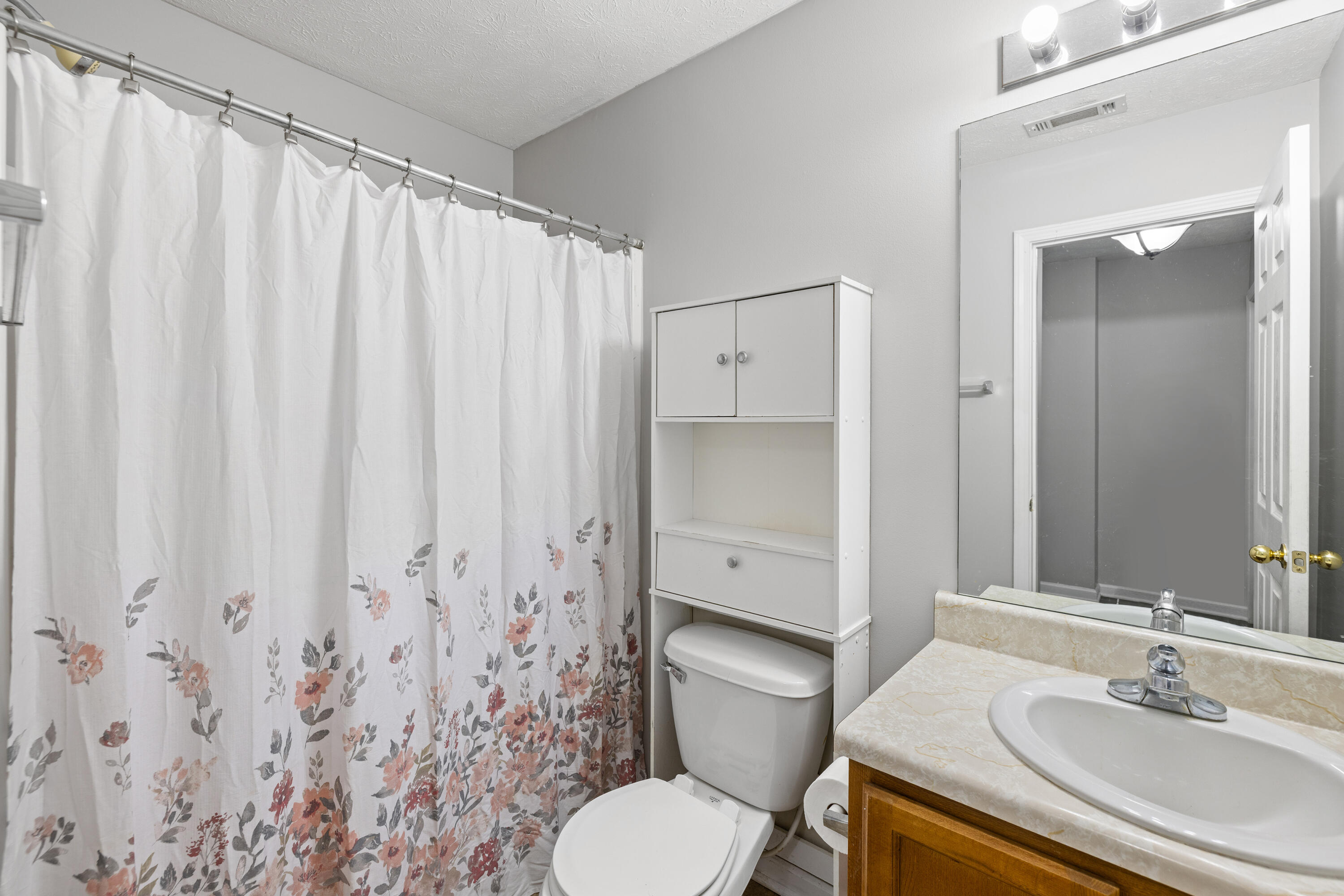 ROLLING PINES - Residential