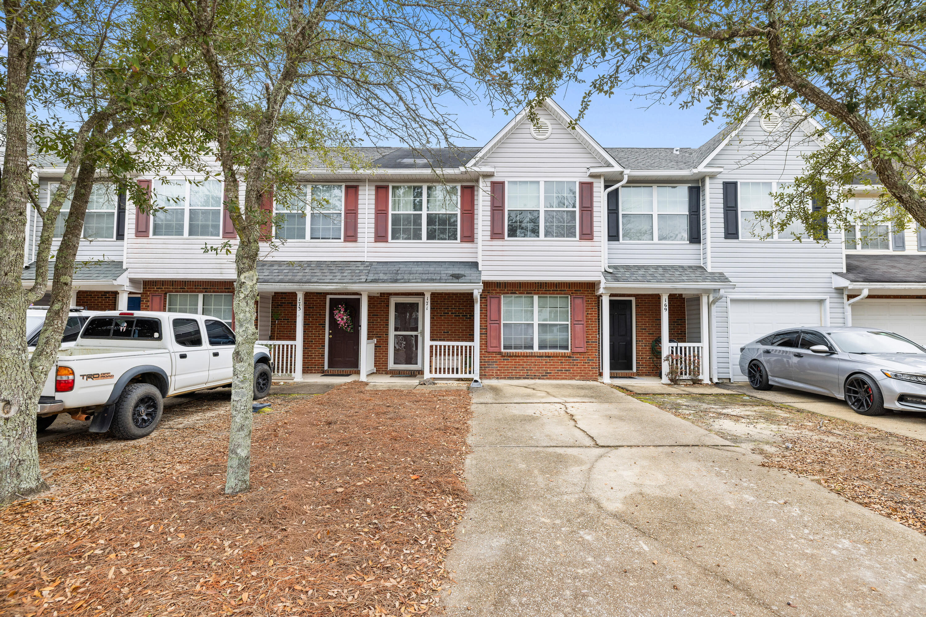 ROLLING PINES - Residential