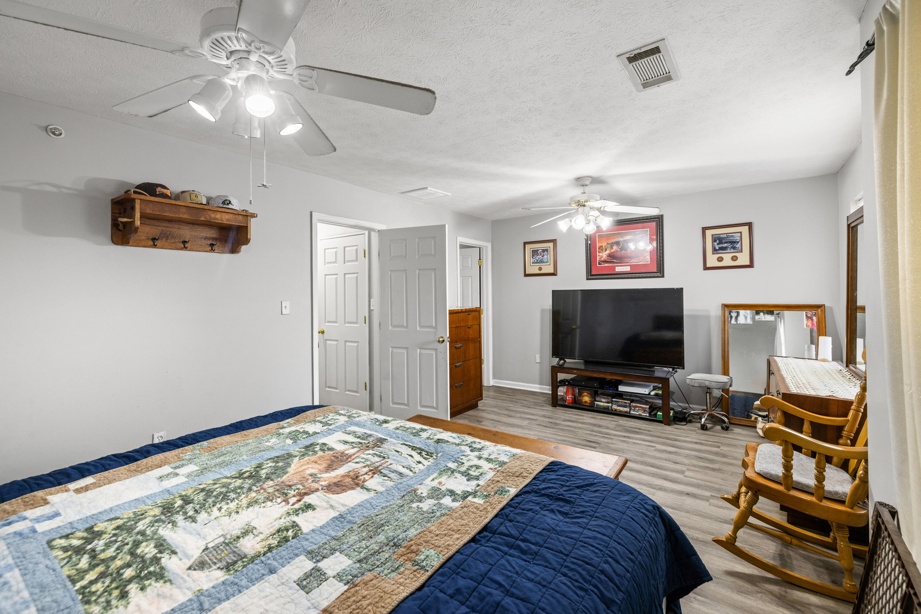 ROLLING PINES - Residential