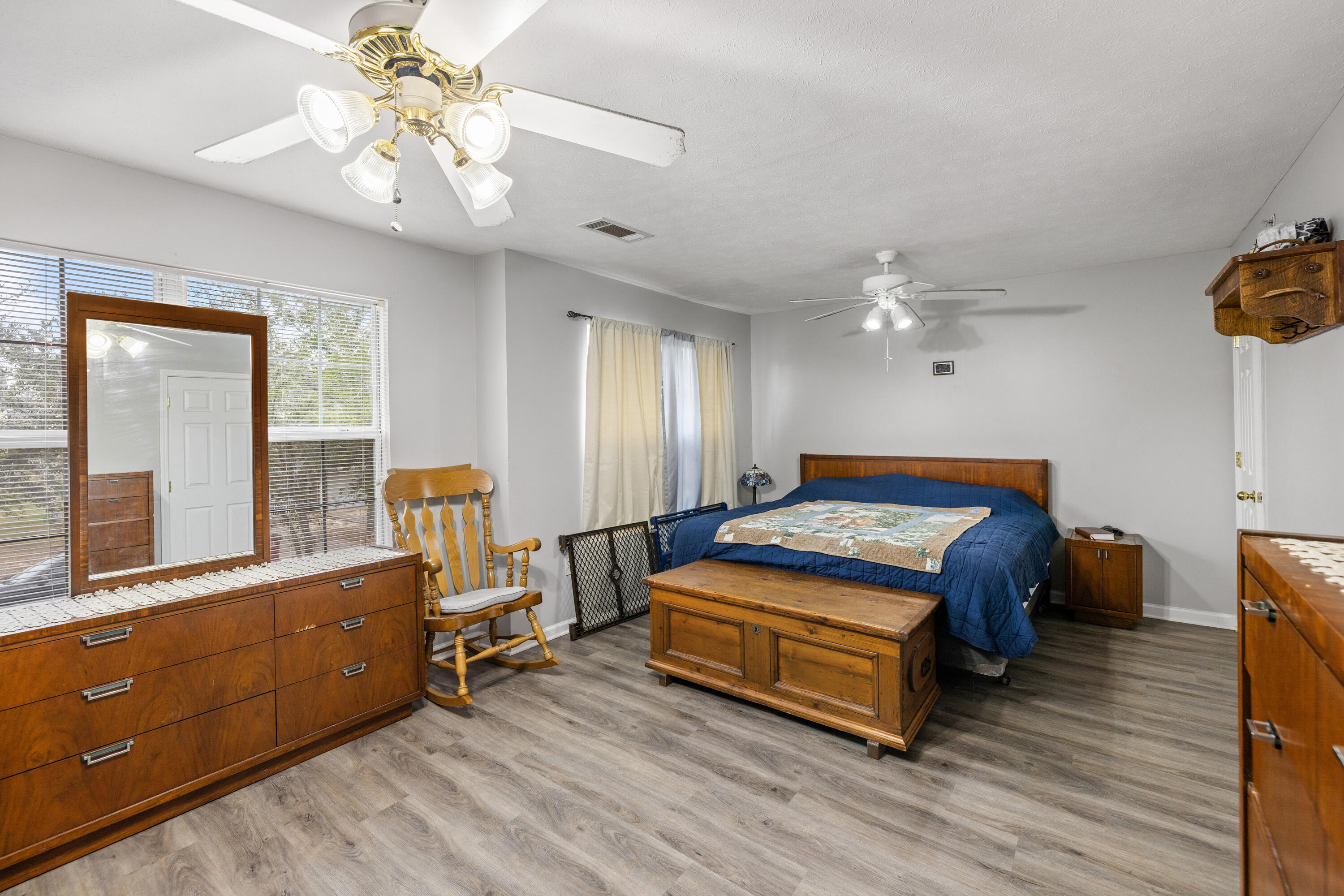 ROLLING PINES - Residential