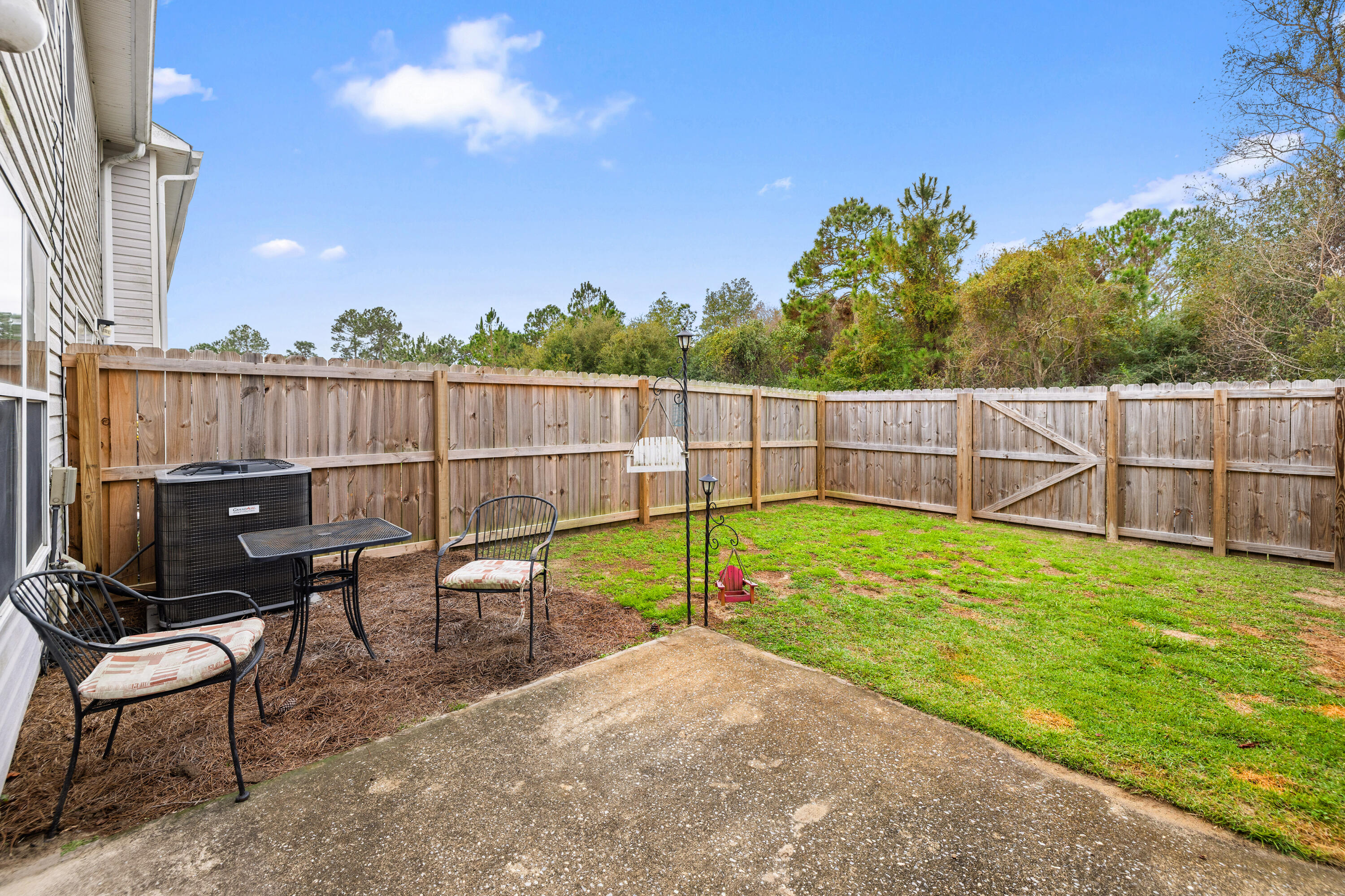 ROLLING PINES - Residential