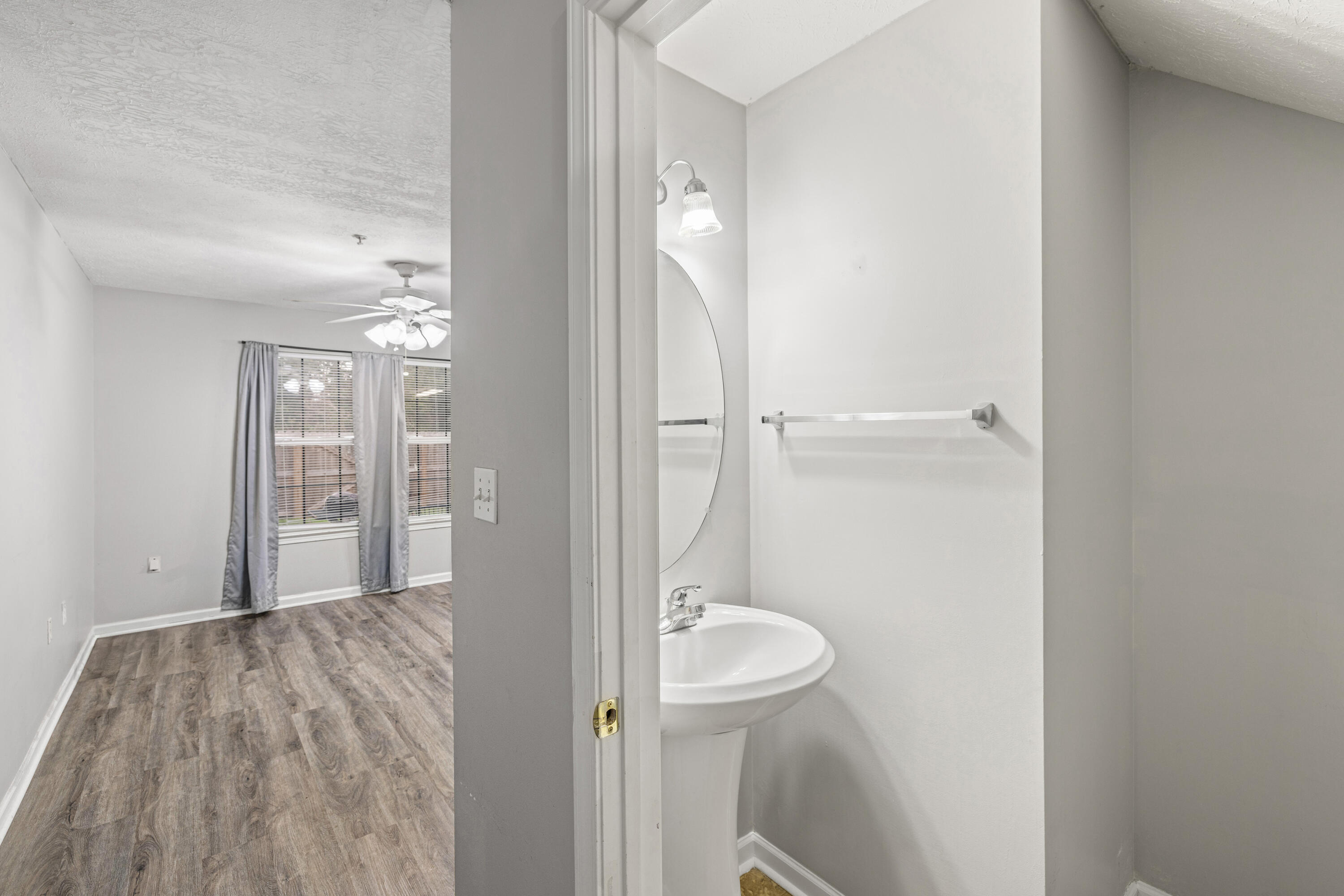 ROLLING PINES - Residential