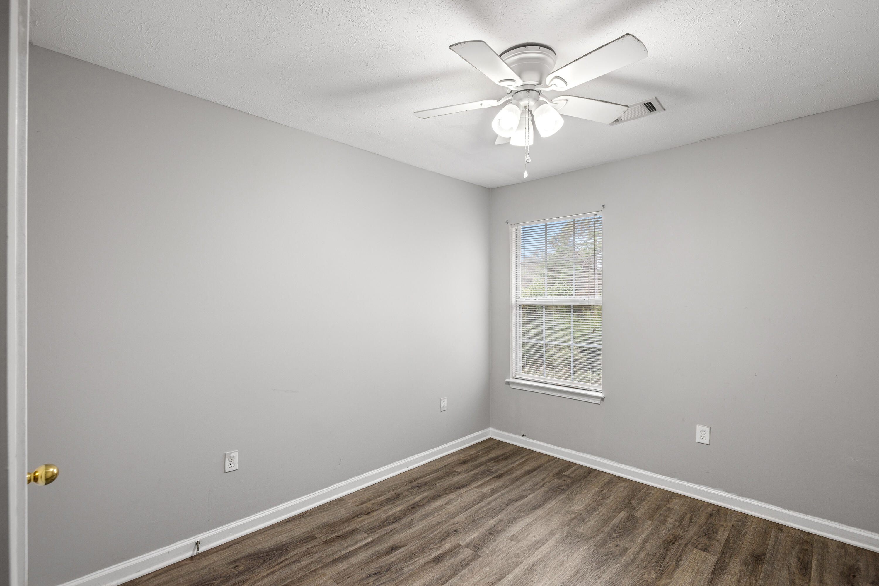 ROLLING PINES - Residential