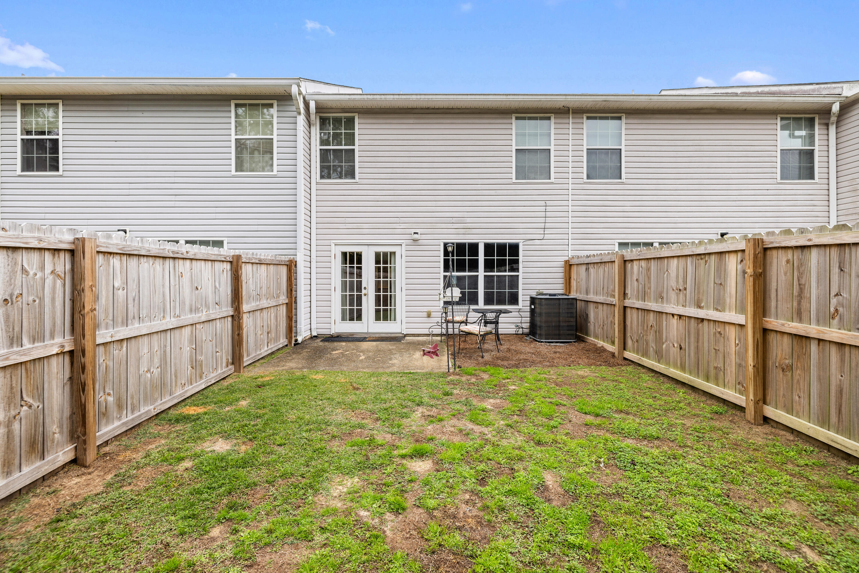 ROLLING PINES - Residential