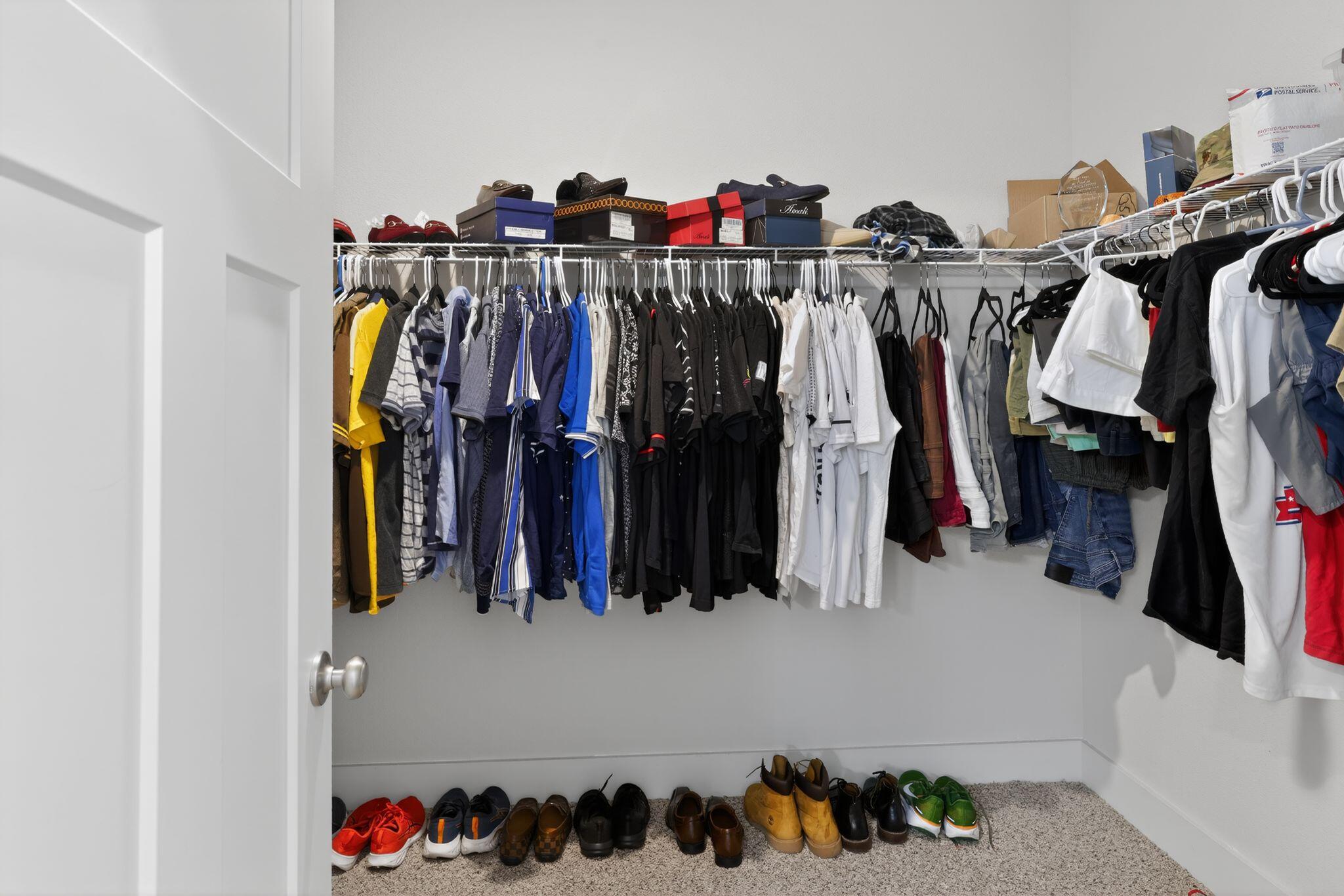 HILLWOOD ESTATES - Residential