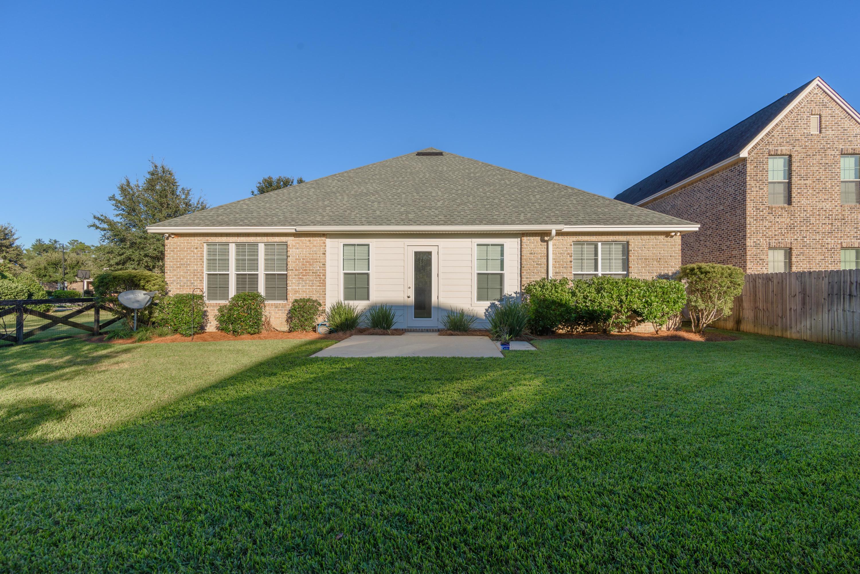 THE STABLES AT ROCKY BAYOU - Residential