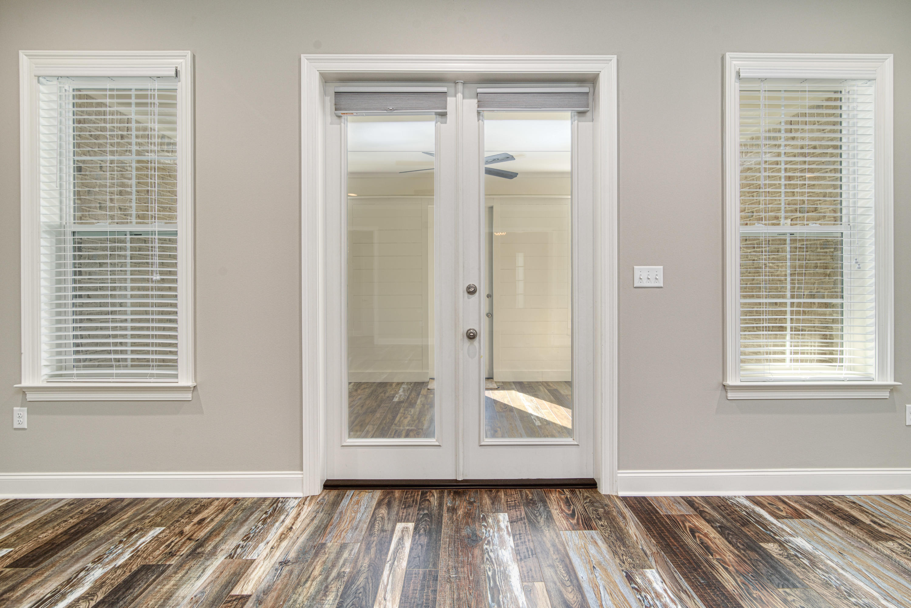 THE STABLES AT ROCKY BAYOU - Residential