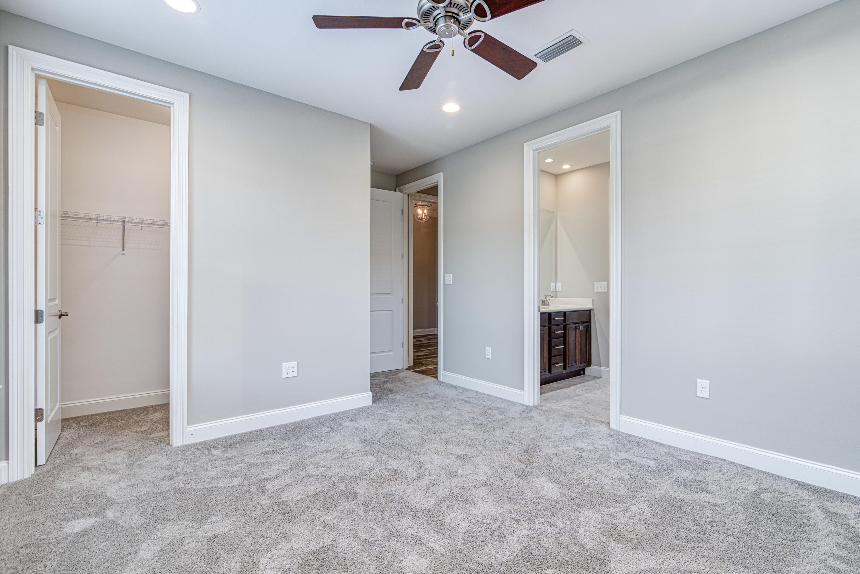 THE STABLES AT ROCKY BAYOU - Residential