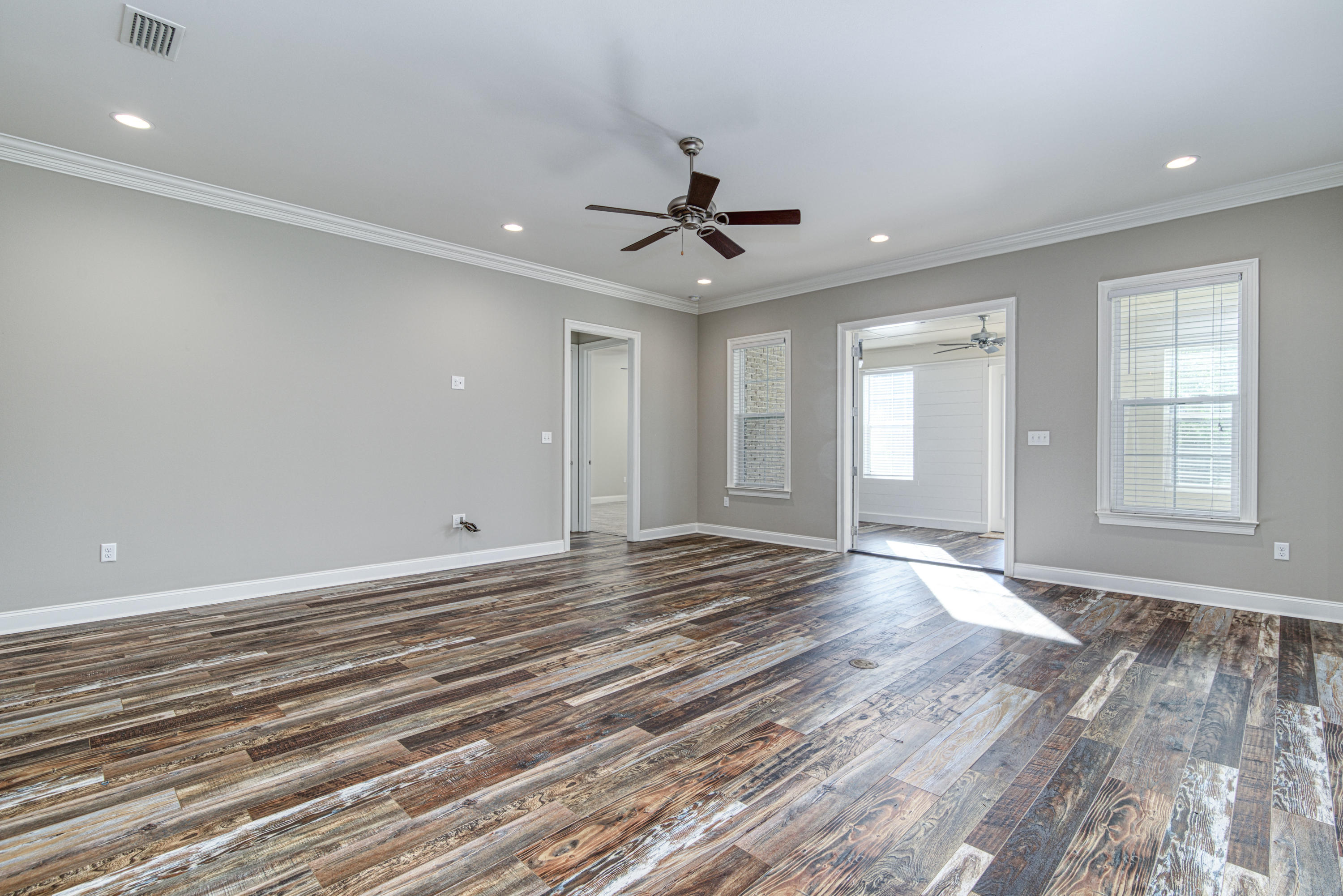 THE STABLES AT ROCKY BAYOU - Residential
