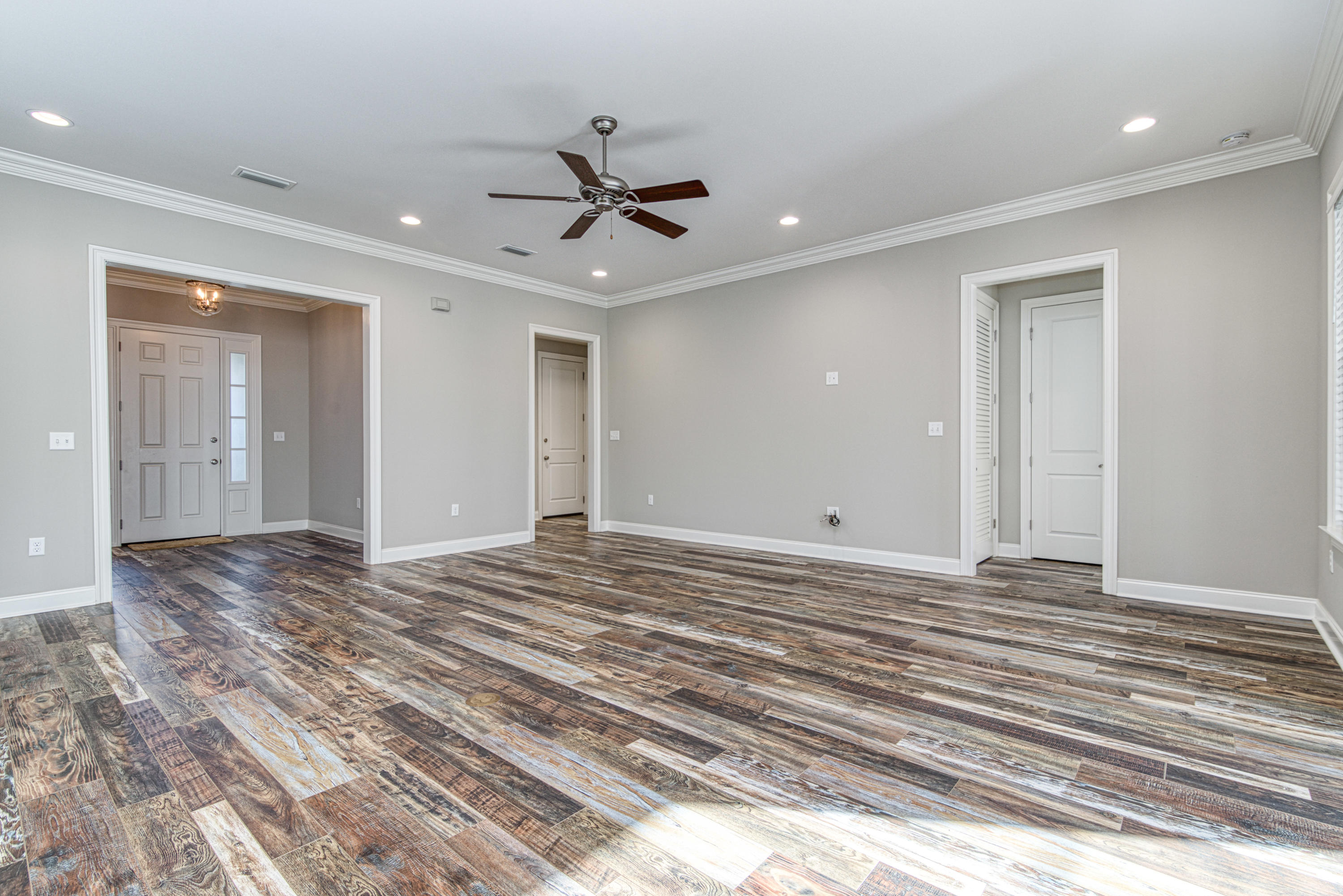 THE STABLES AT ROCKY BAYOU - Residential