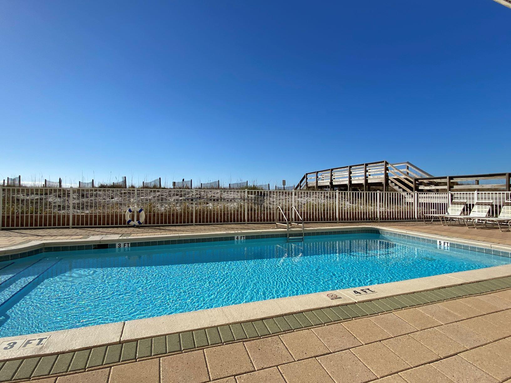 BLUE DOLPHIN CONDO - Residential