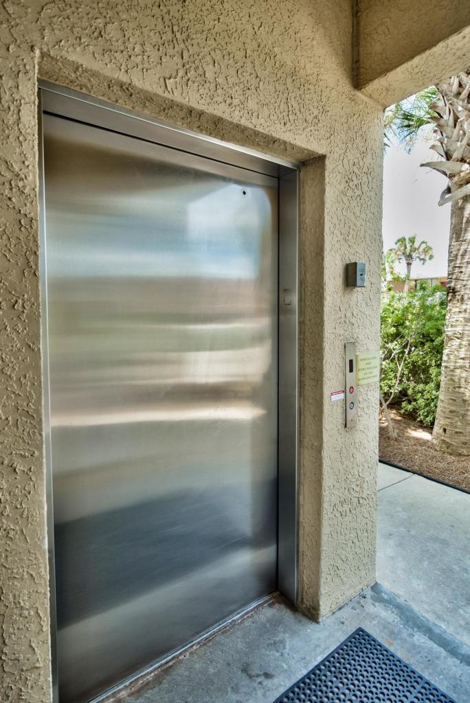 BLUE DOLPHIN CONDO - Residential