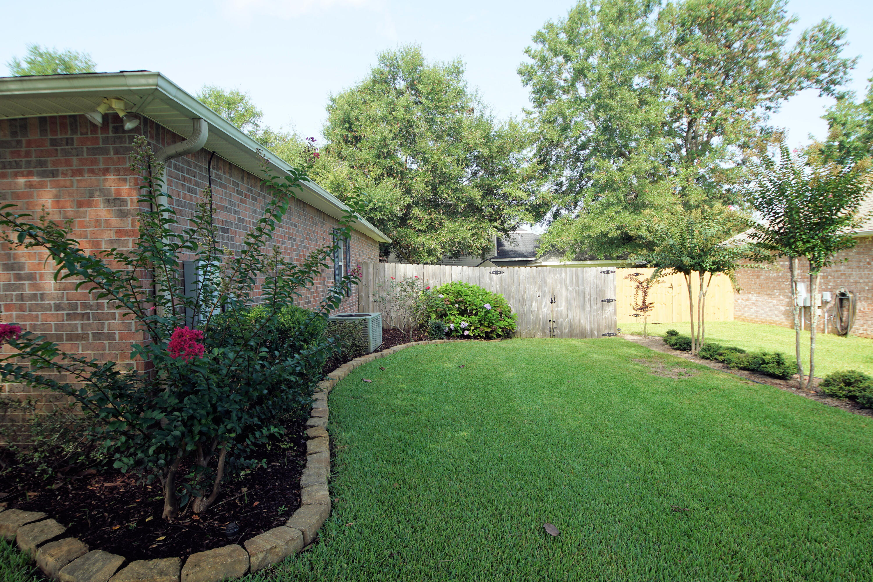 SHADOW OAK S/D - Residential