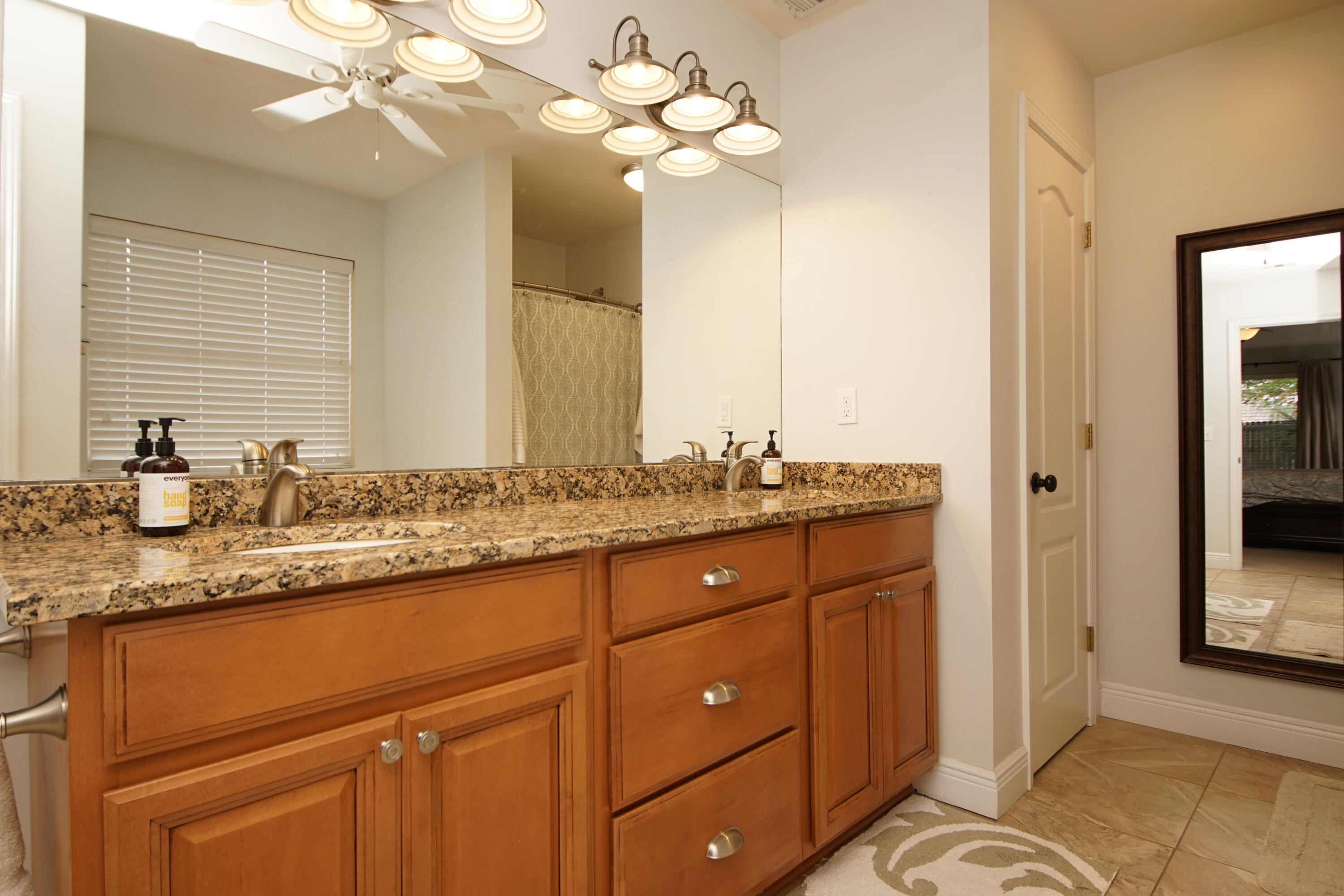 SHADOW OAK S/D - Residential