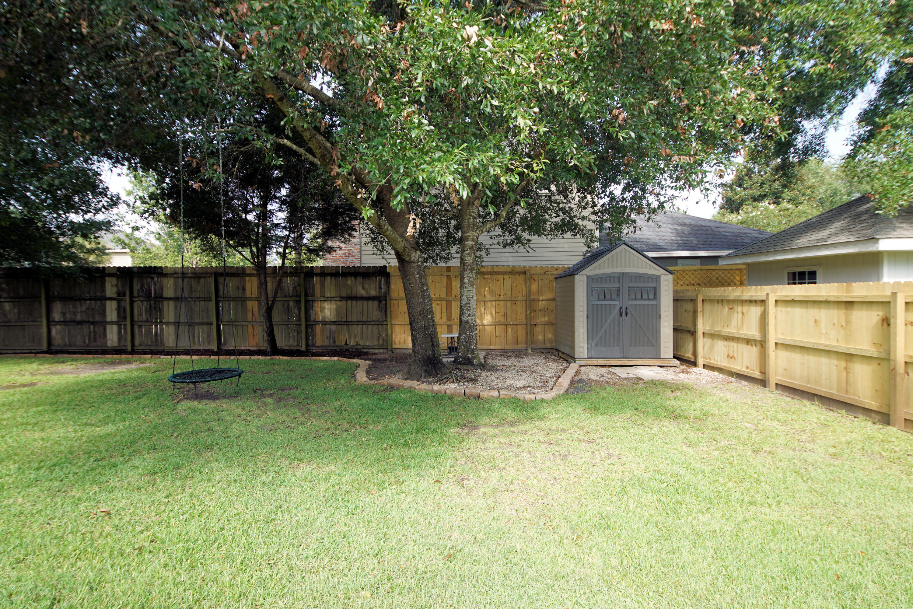 SHADOW OAK S/D - Residential