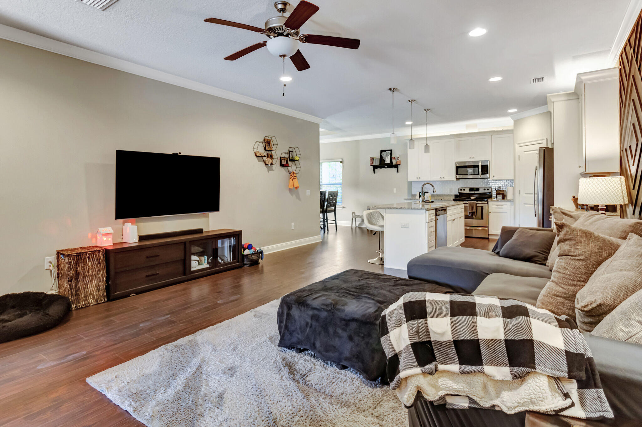 AZALEA ESTATES - Residential Lease