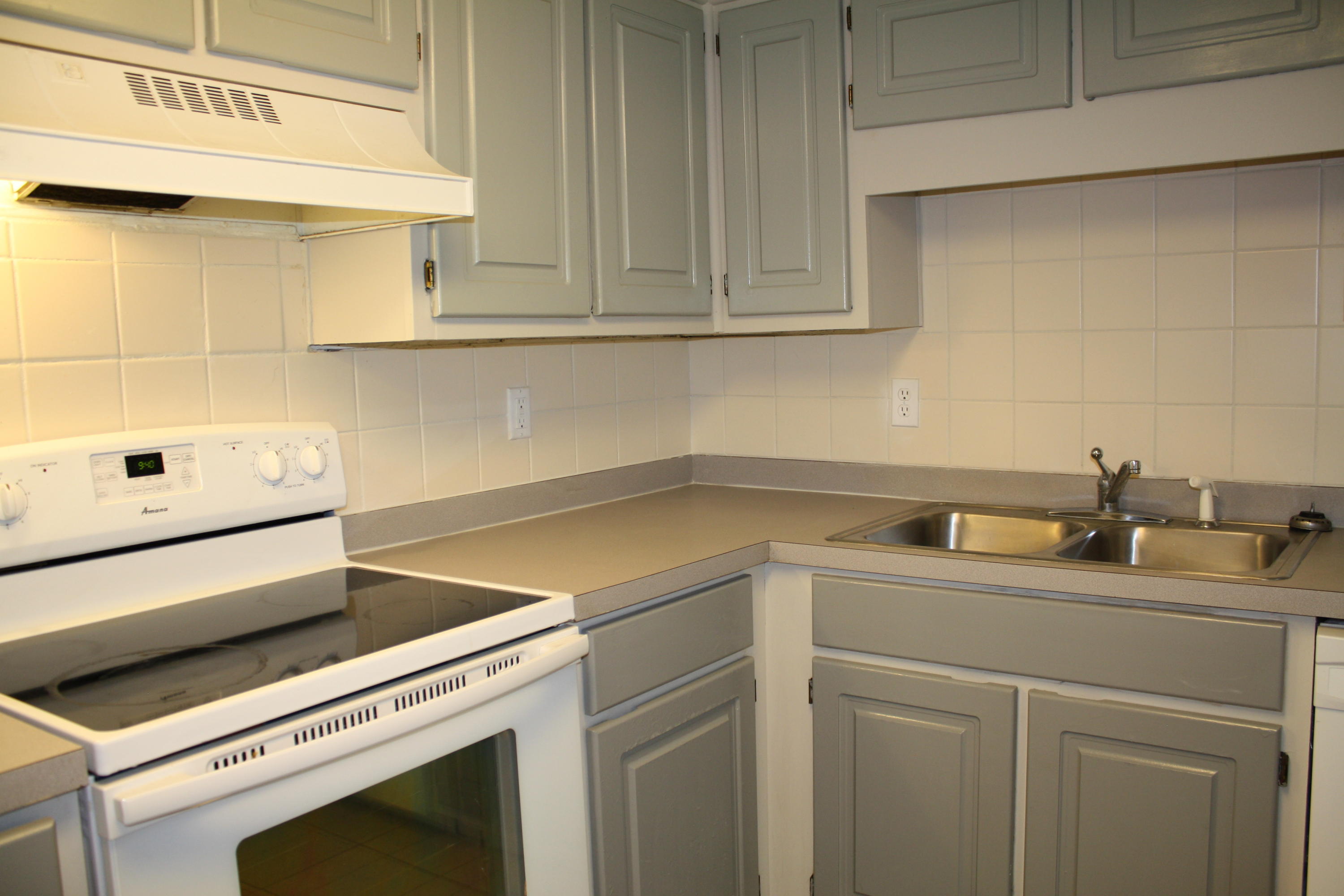 SCHNEIDER DRIVE T/H - Residential